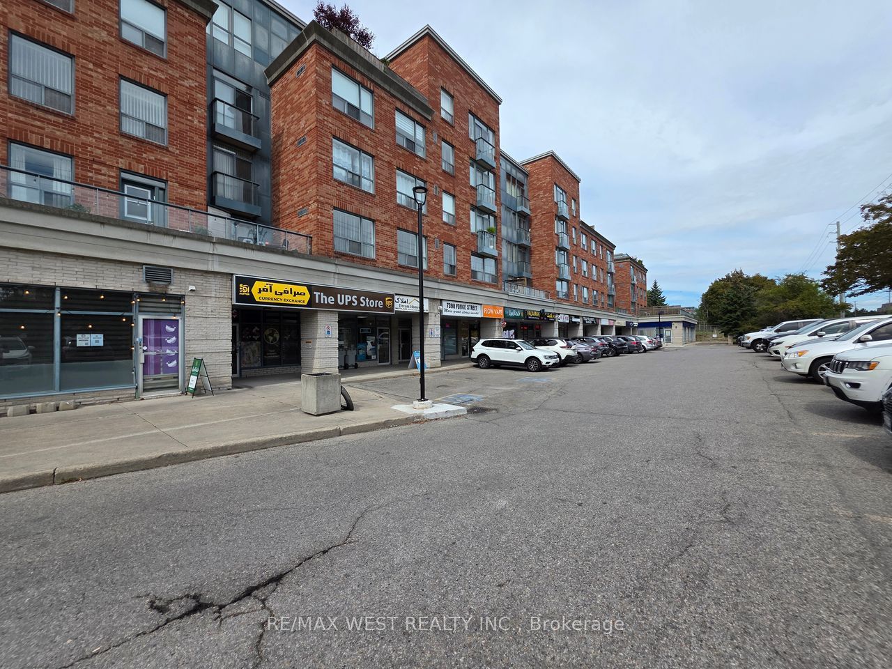 7398 Yonge Street 7d Property Photo 3