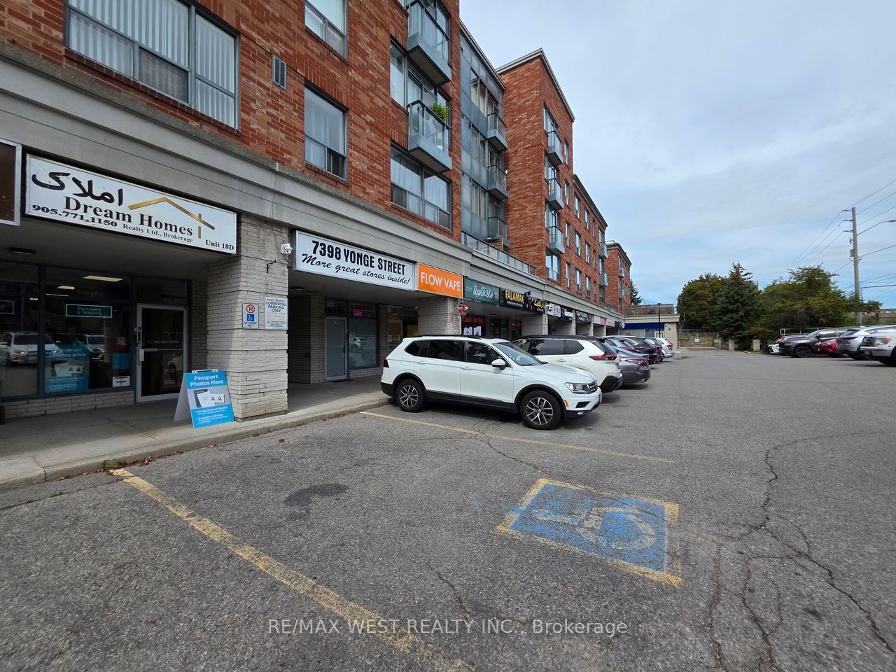 7398 Yonge Street 7d Property Photo 4