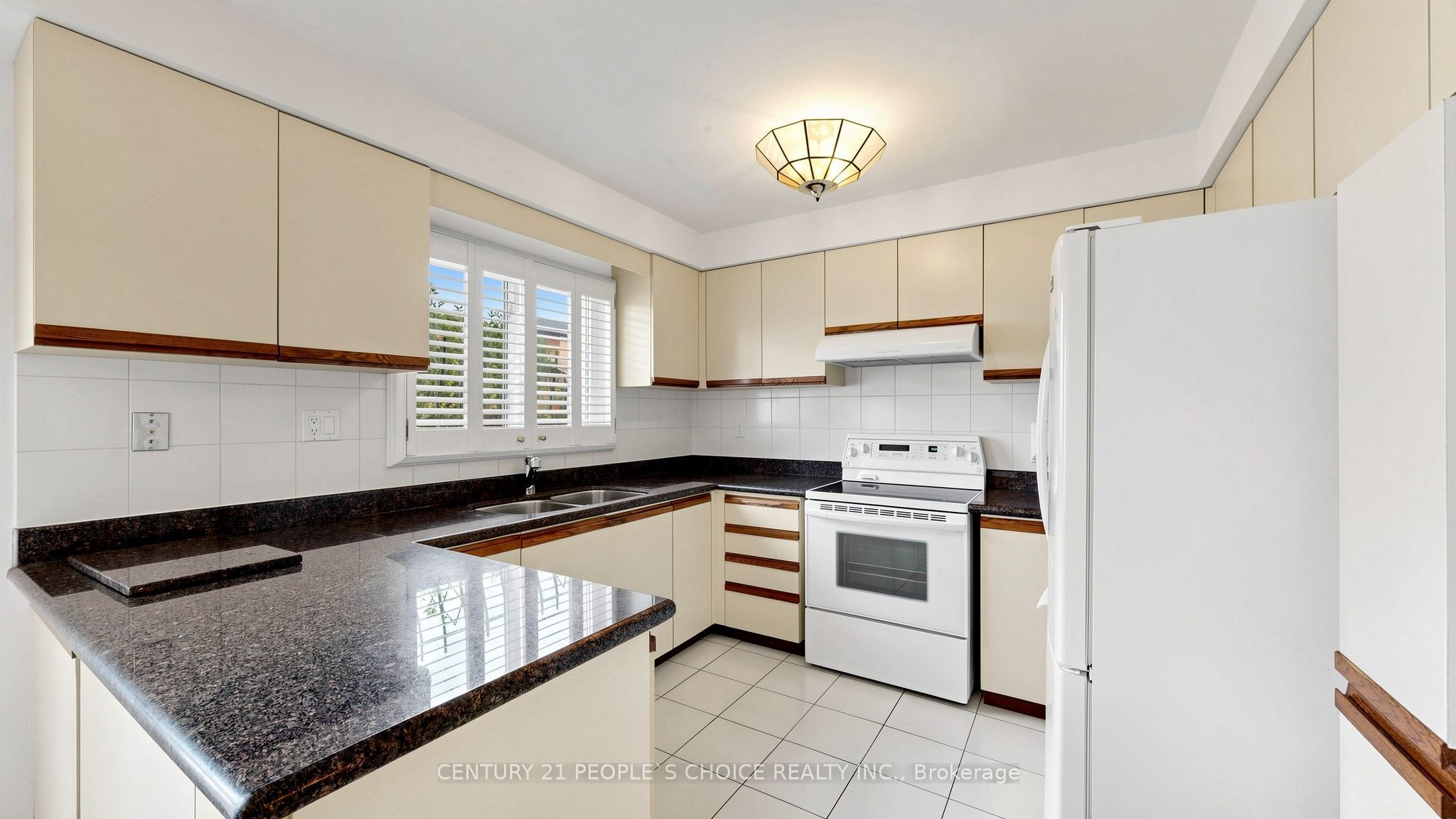 82 Embassy Drive Property Photo 11