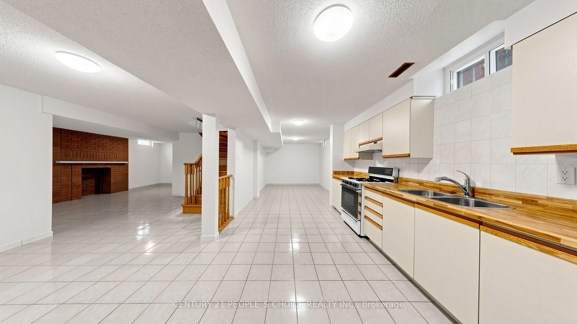 82 Embassy Drive Property Photo 22