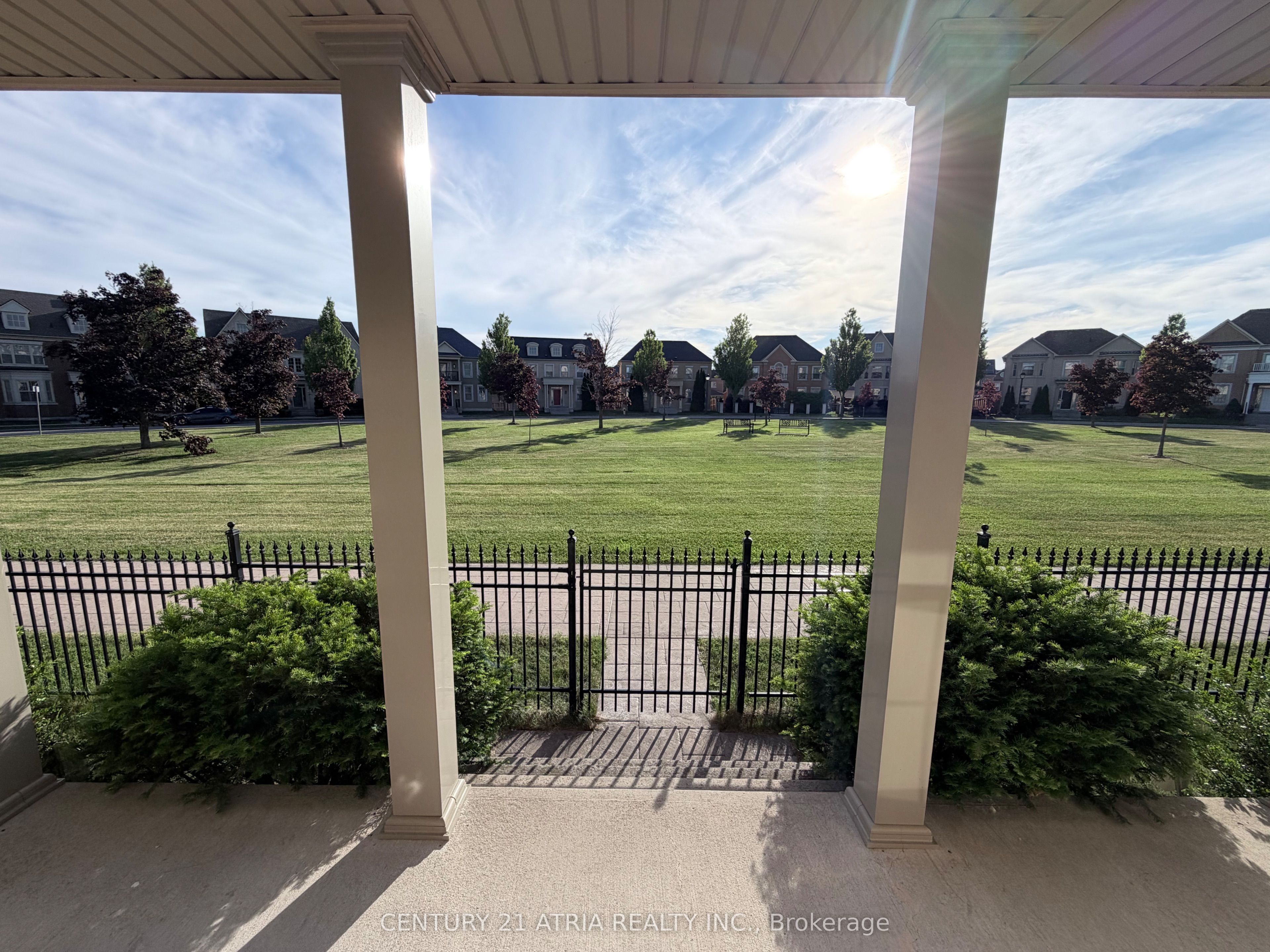 6 Crescent Park Lane Property Photo 5