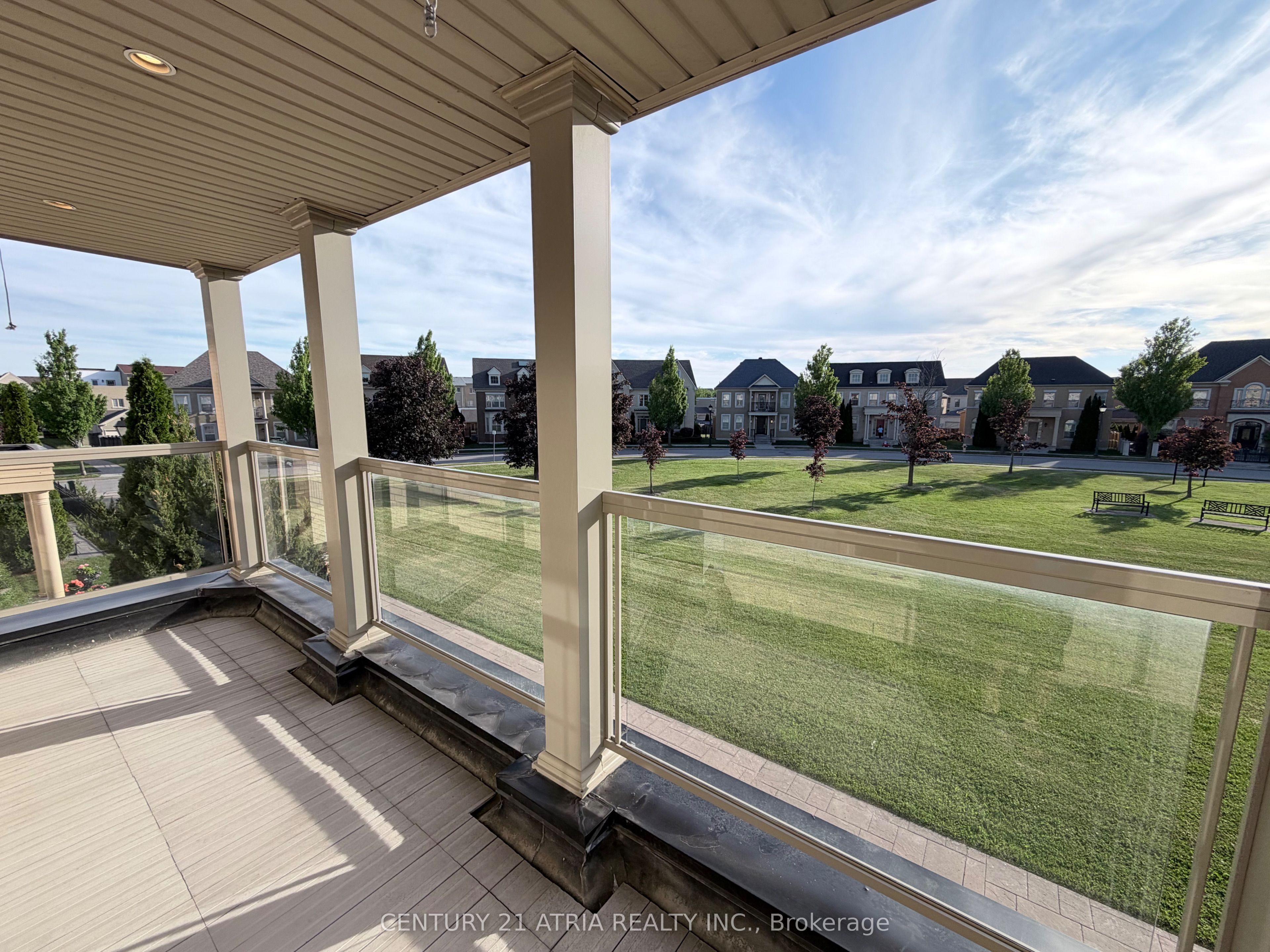 6 Crescent Park Lane Property Photo 7