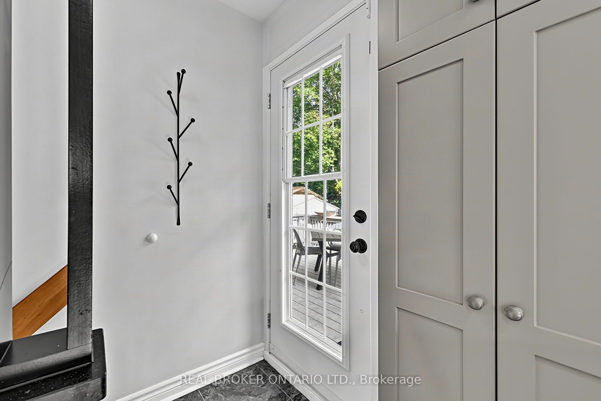 110 Murray Drive Property Photo 11