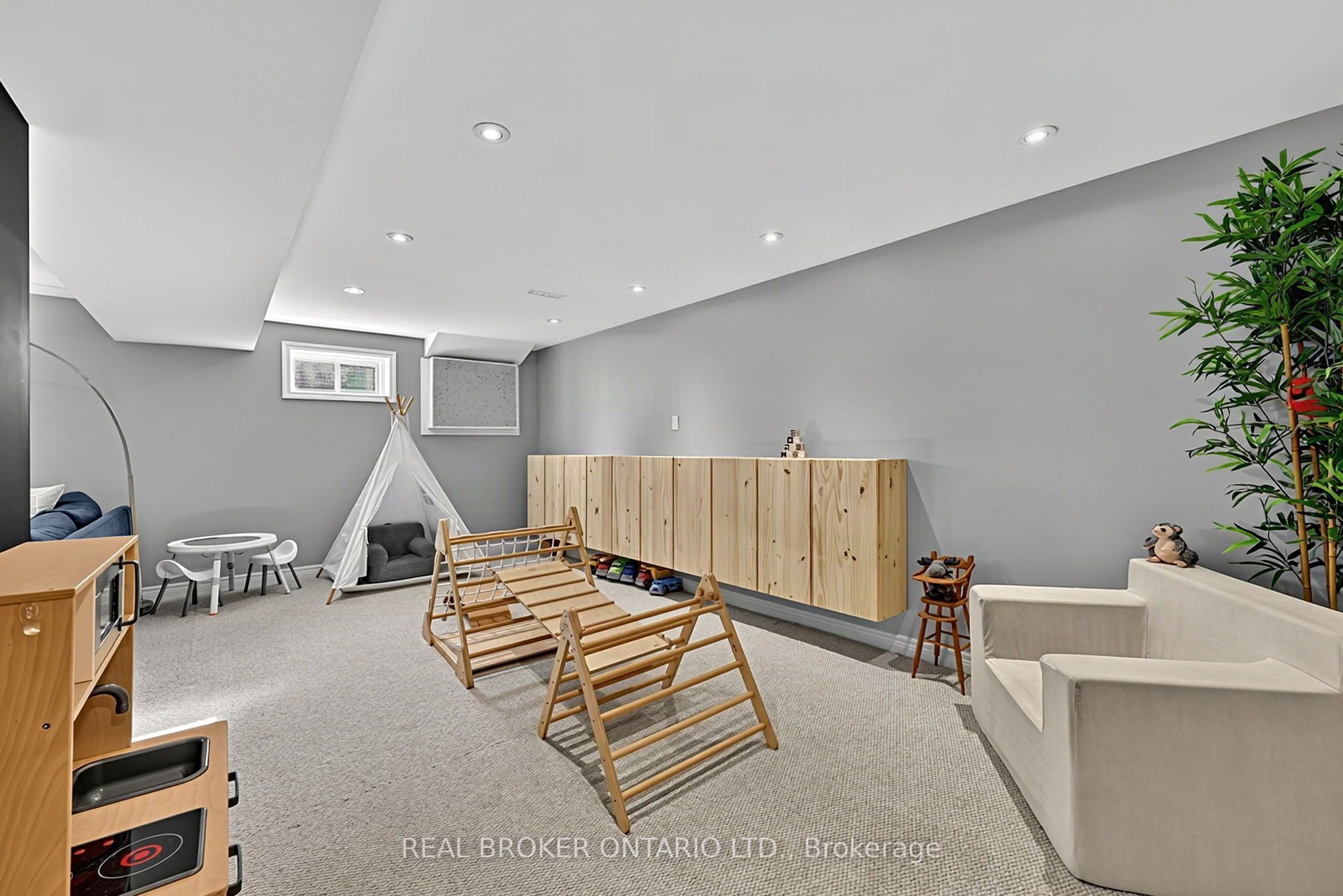 110 Murray Drive Property Photo 20