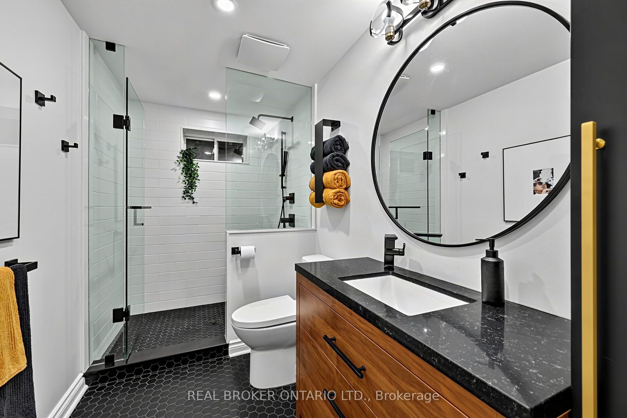 110 Murray Drive Property Photo 25