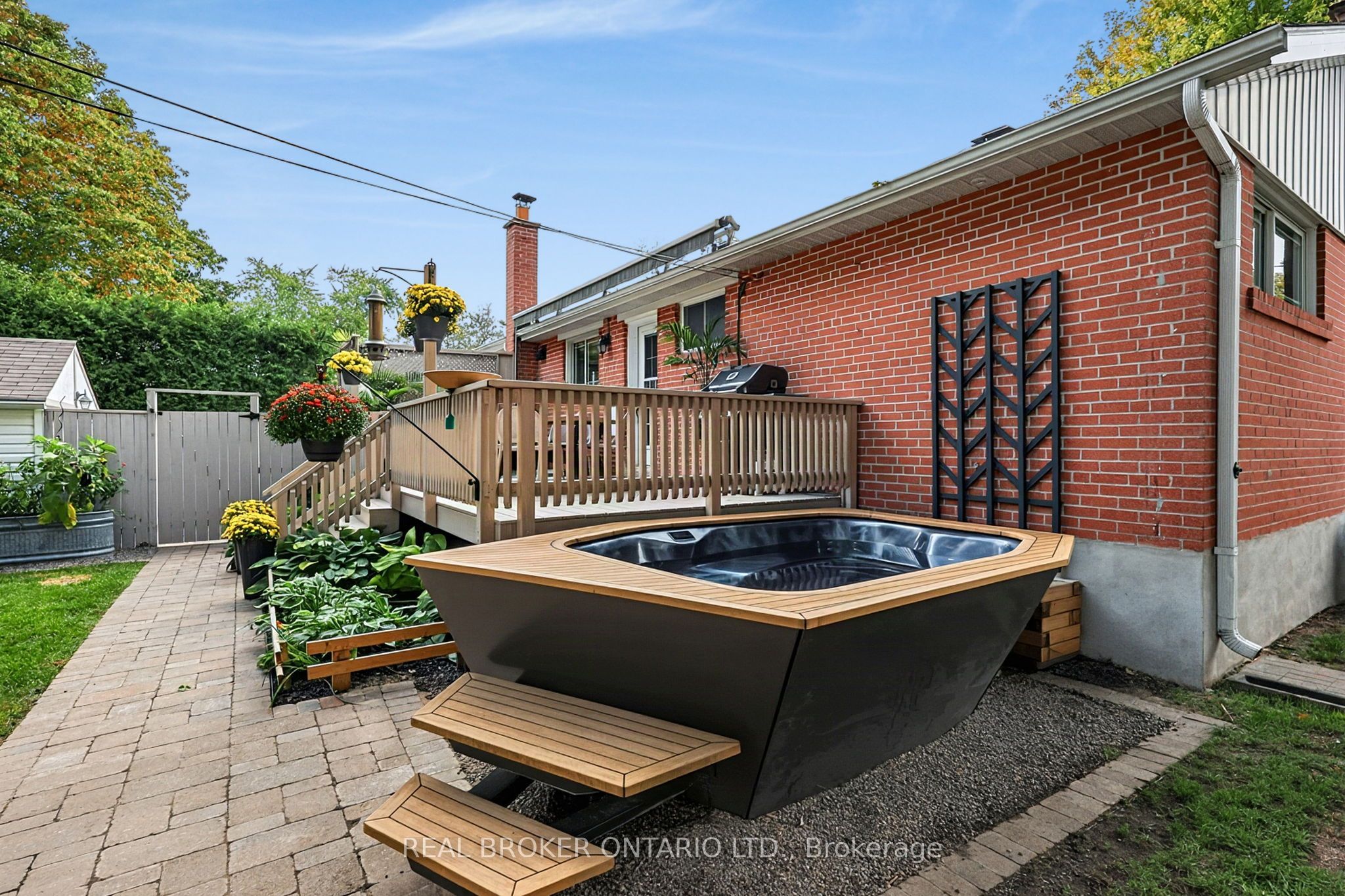 110 Murray Drive Property Photo 32