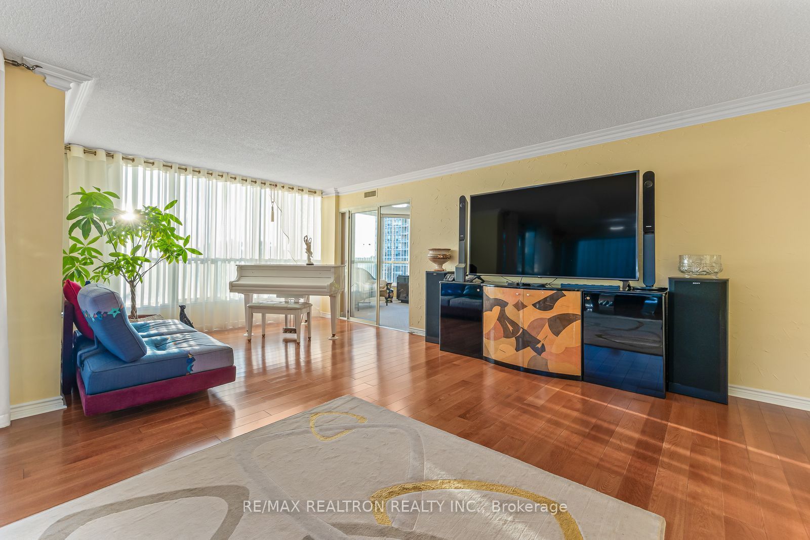7300 Yonge Street 510 Property Photo 6