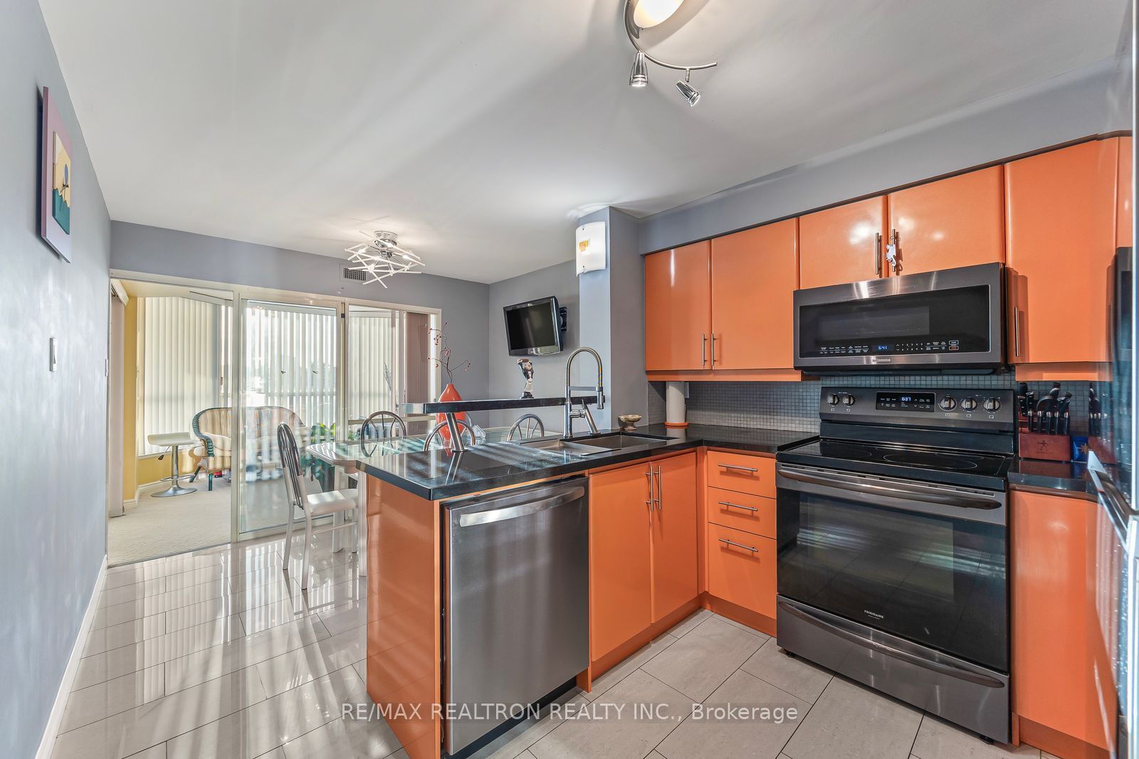 7300 Yonge Street 510 Property Photo 8