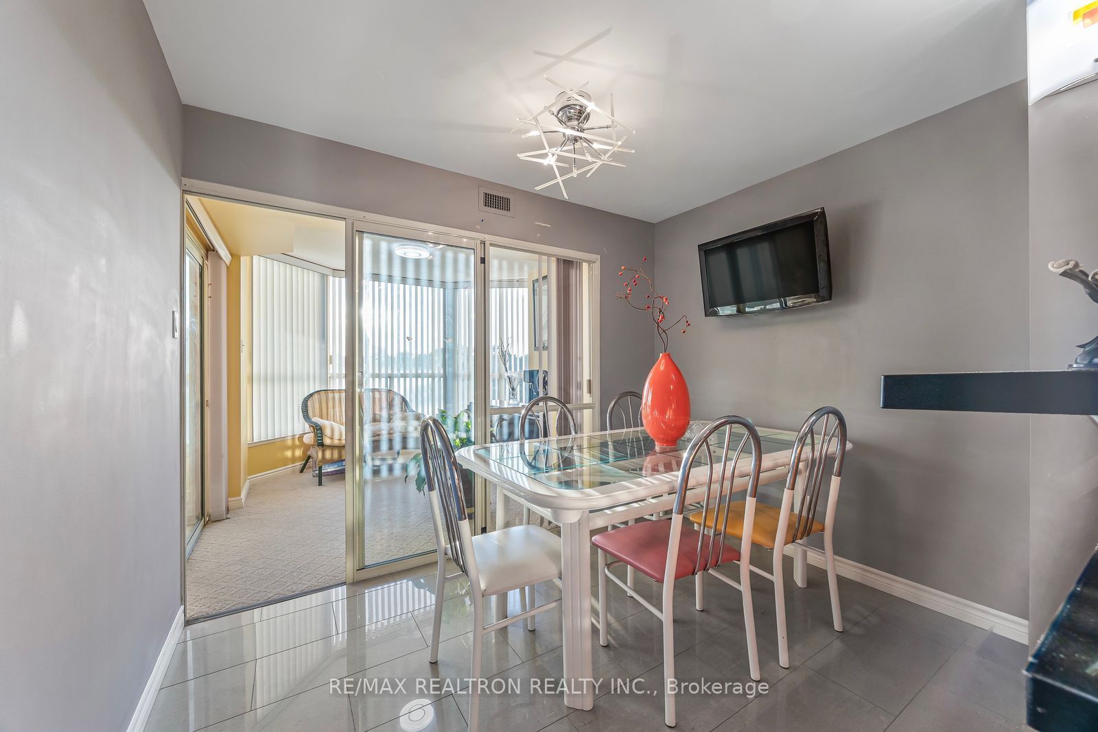 7300 Yonge Street 510 Property Photo 10