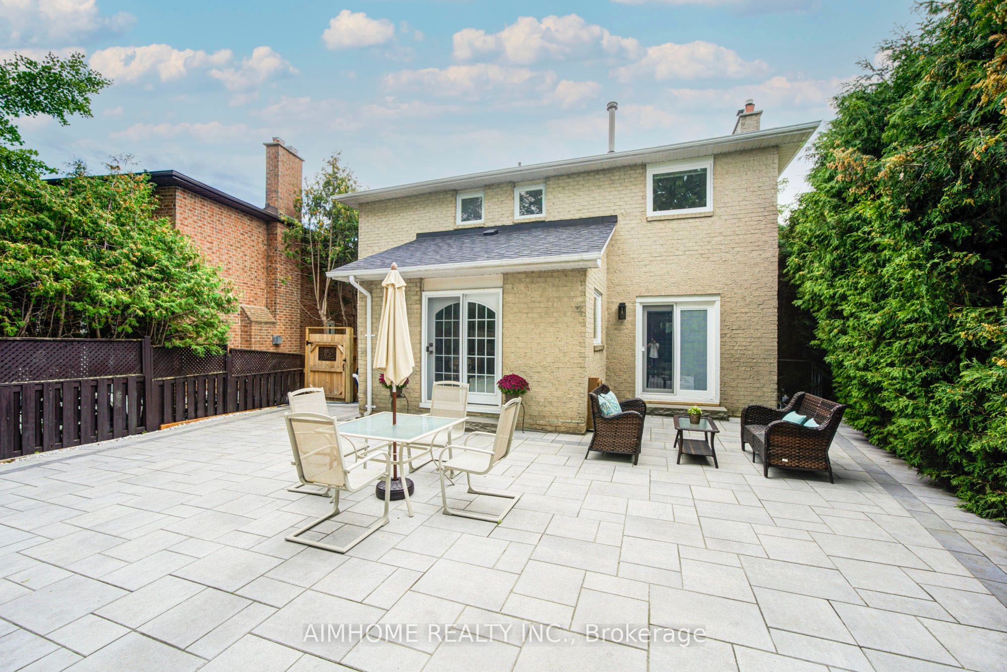 83 Houseman Crescent Property Photo 40