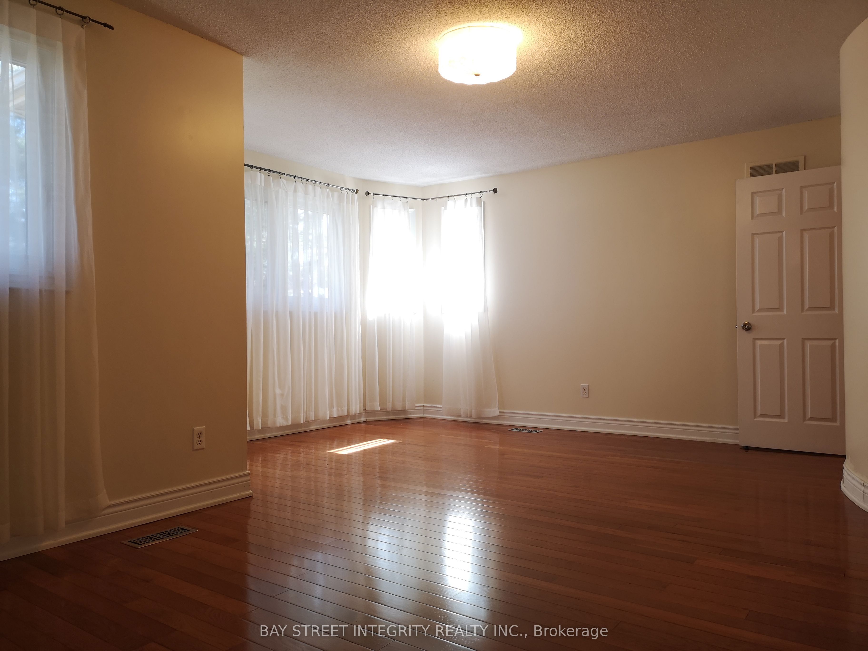 3 Feltham Road Main Property Photo 20