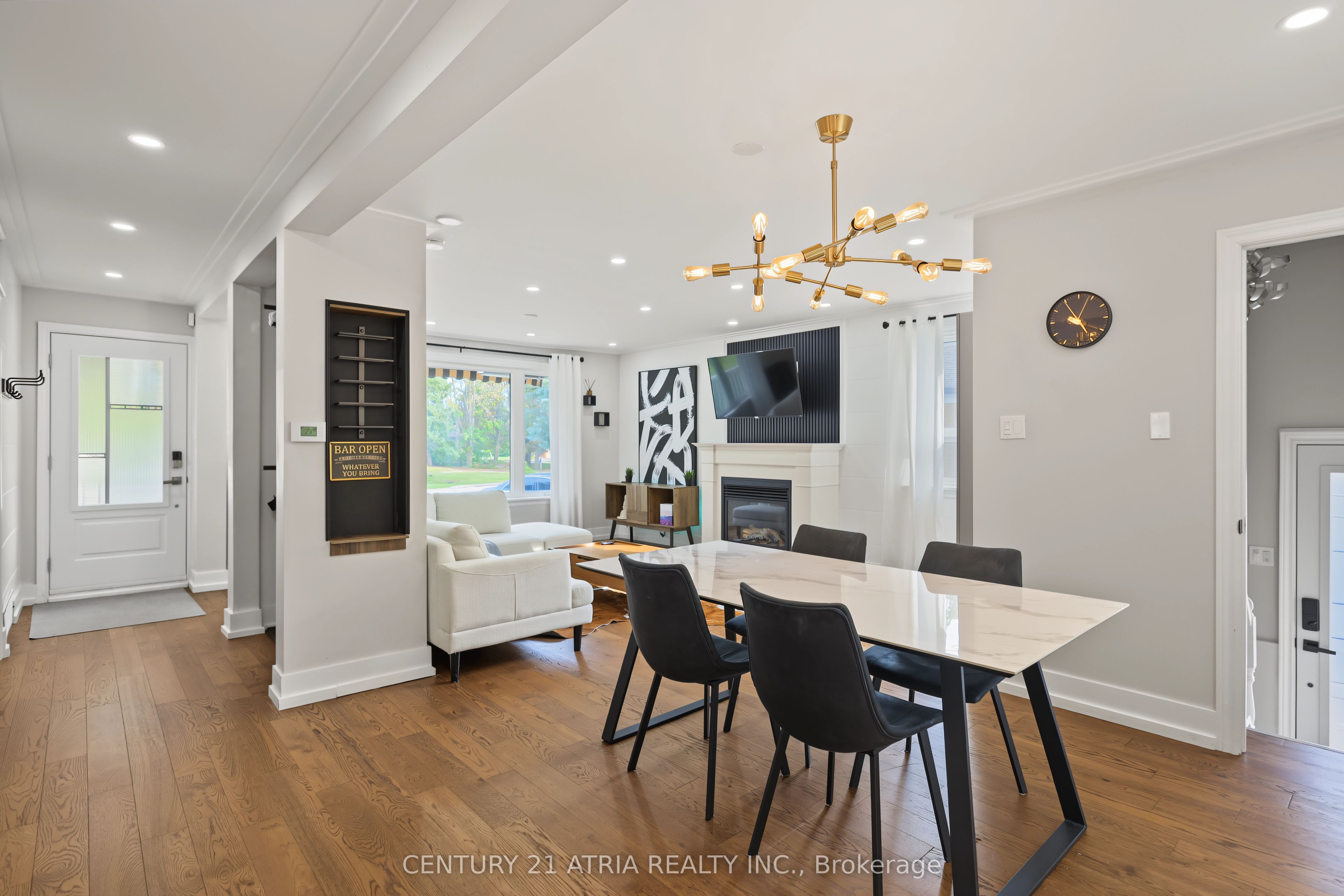 64 Cartier Crescent Property Photo 7