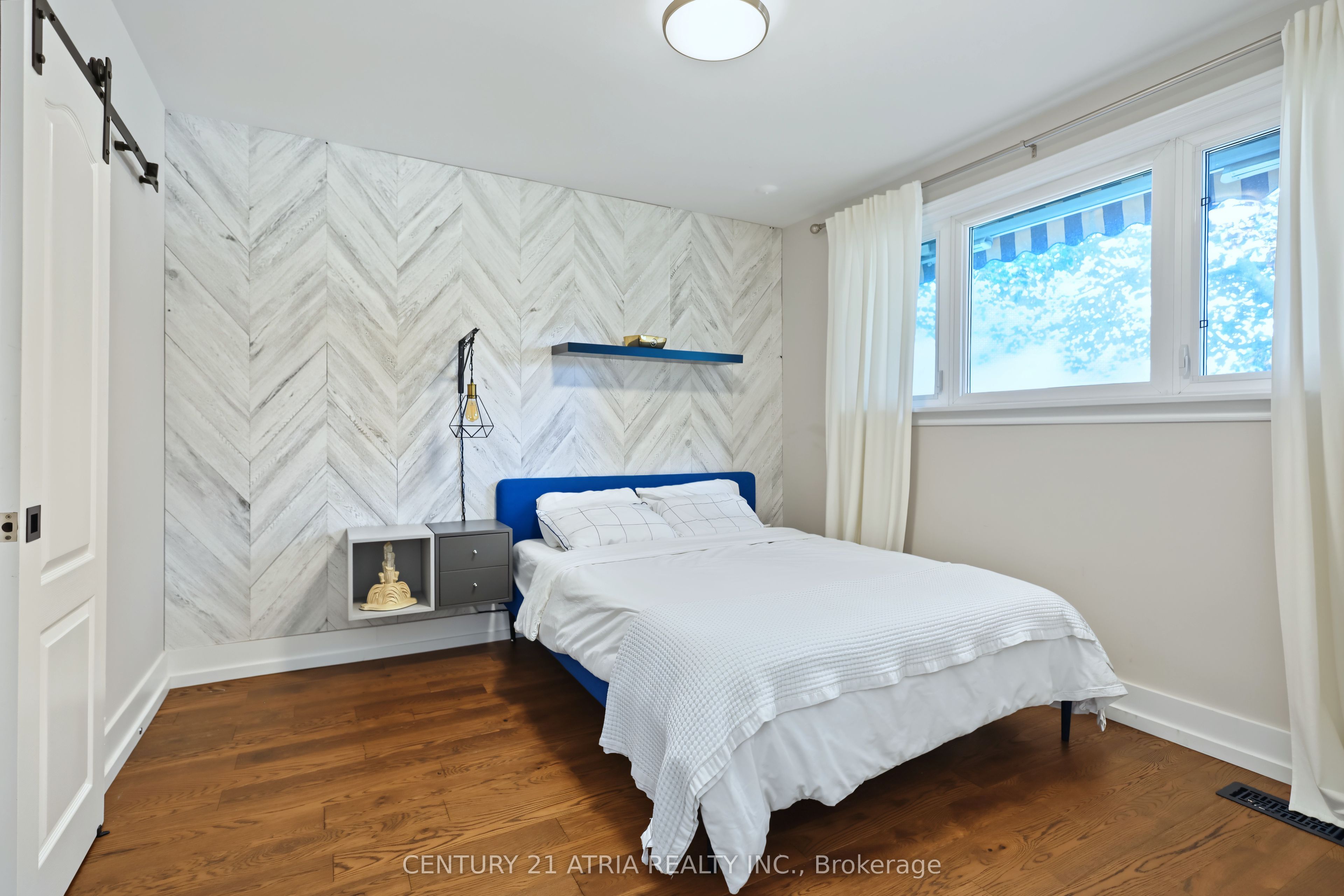 64 Cartier Crescent Property Photo 18