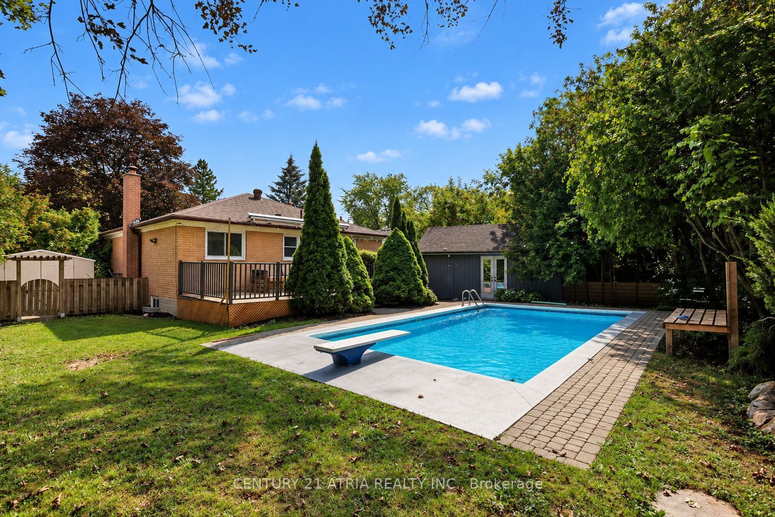 64 Cartier Crescent Property Photo 24
