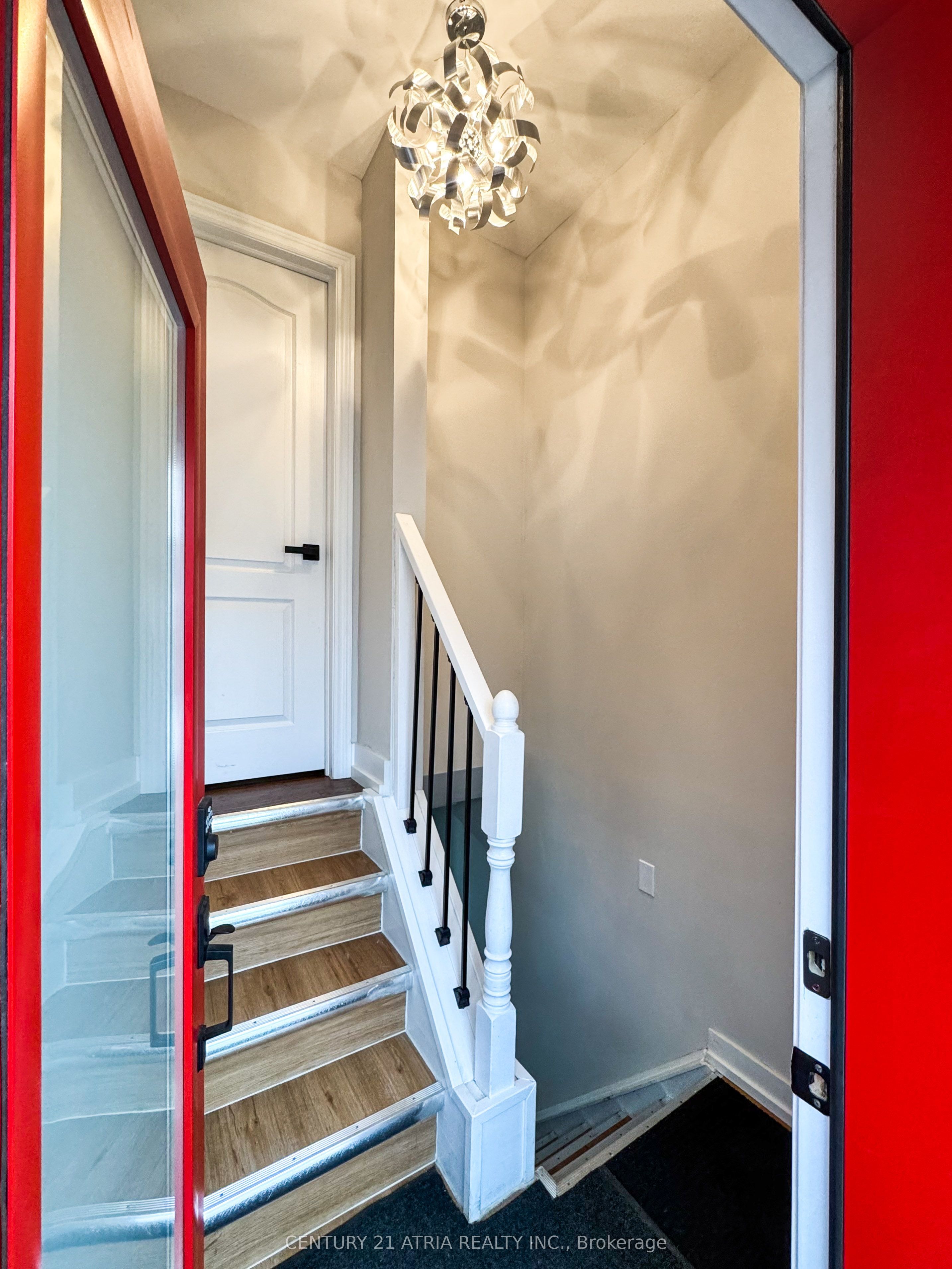 64 Cartier Crescent Property Photo 27
