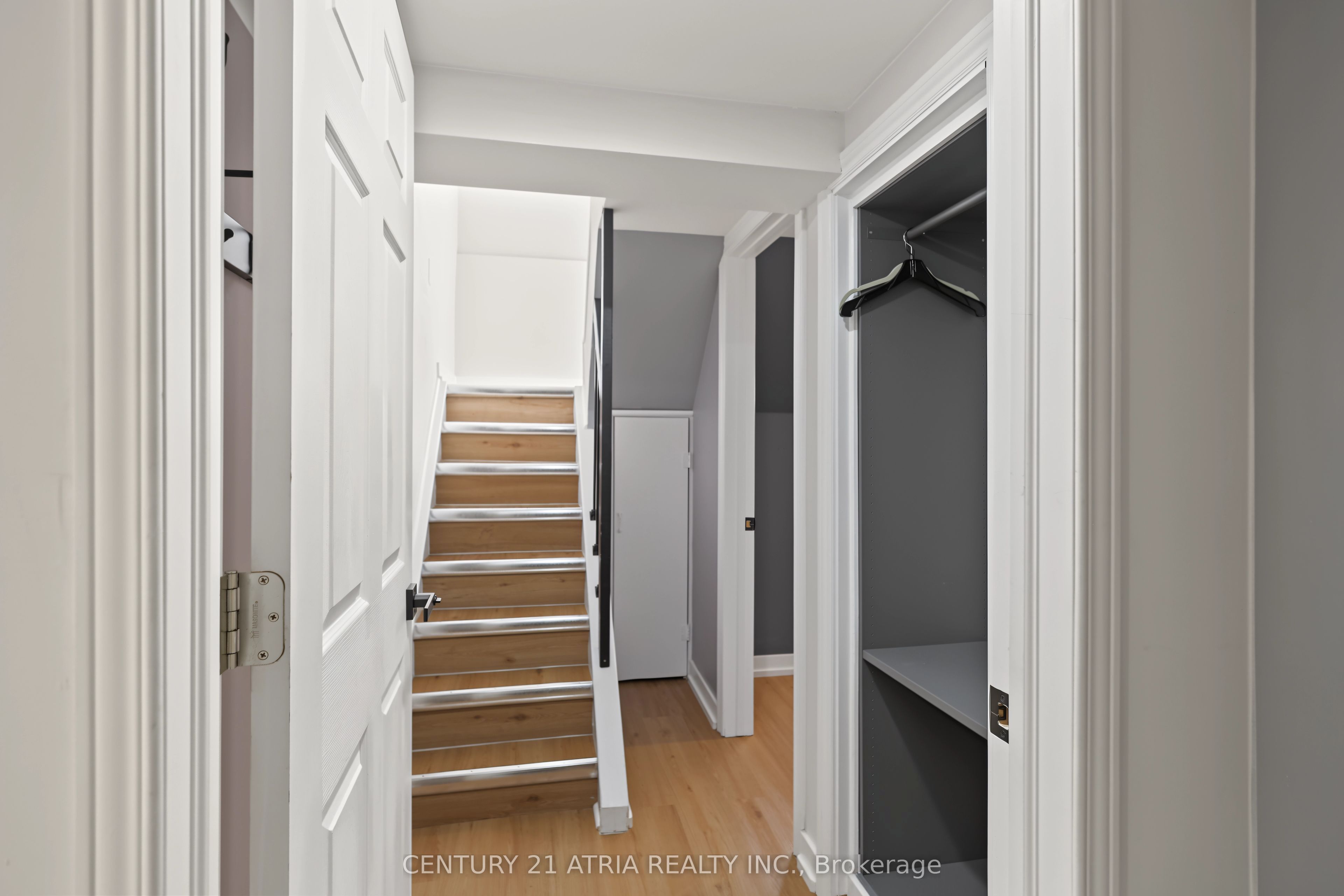 64 Cartier Crescent Property Photo 28