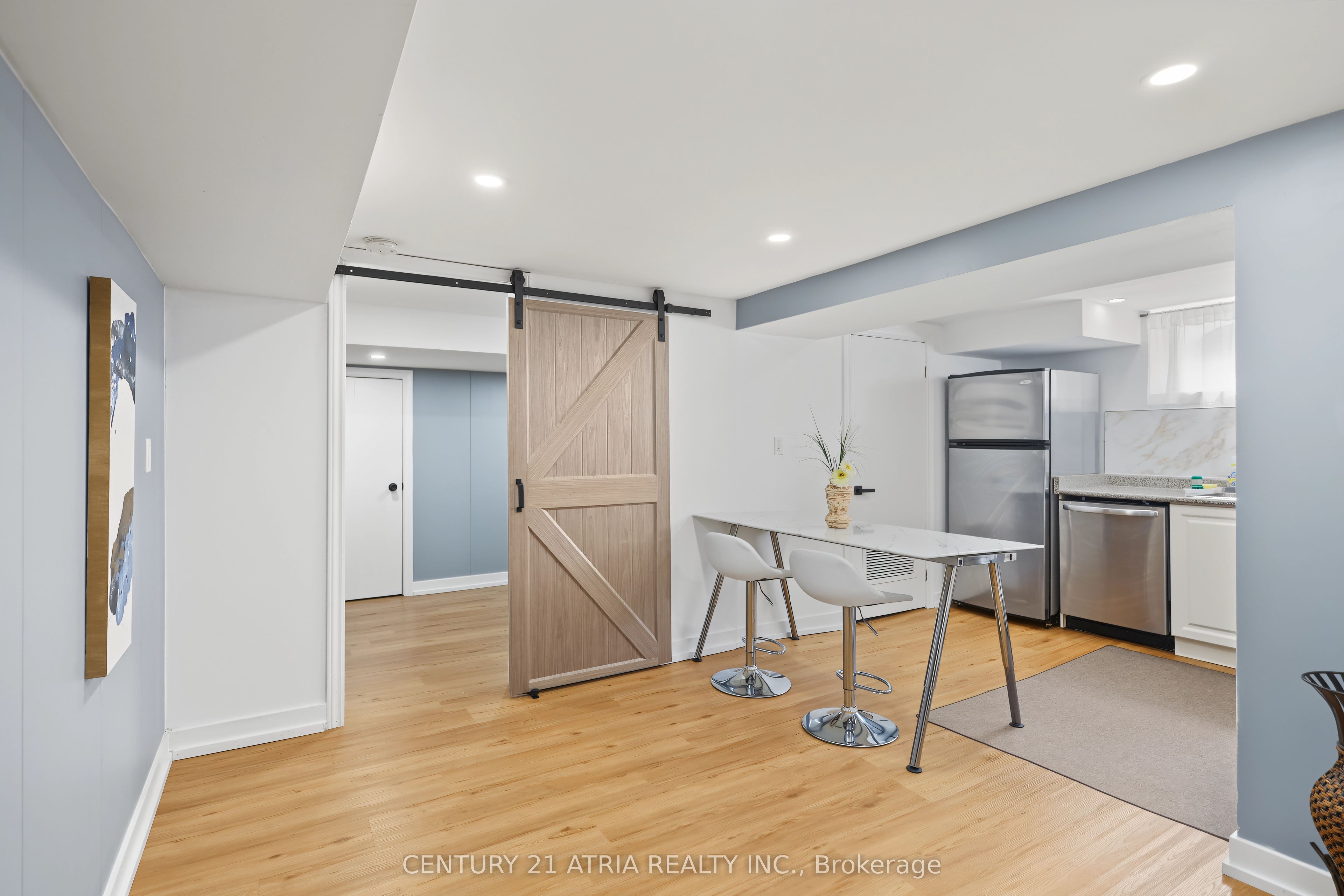 64 Cartier Crescent Property Photo 29