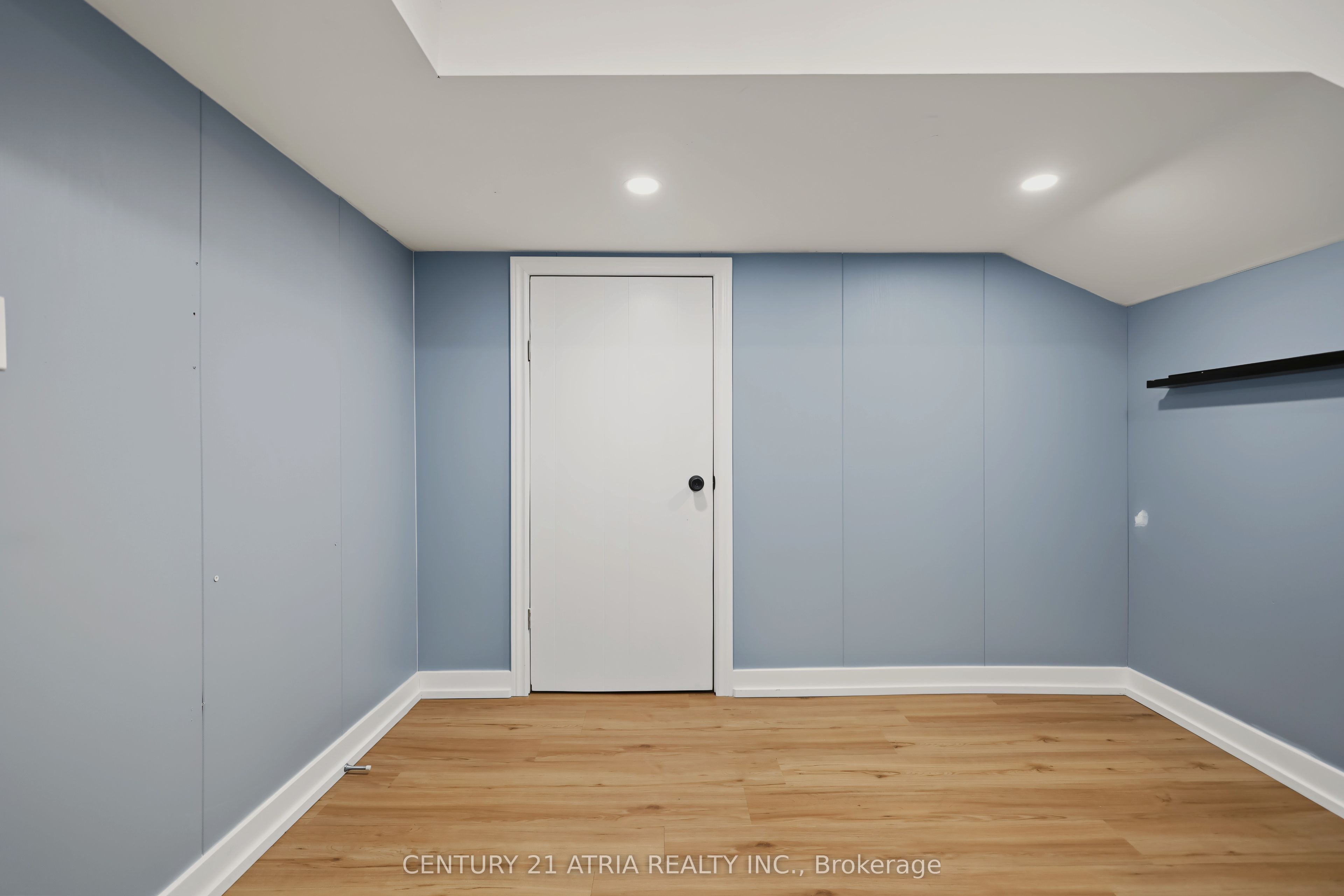 64 Cartier Crescent Property Photo 34