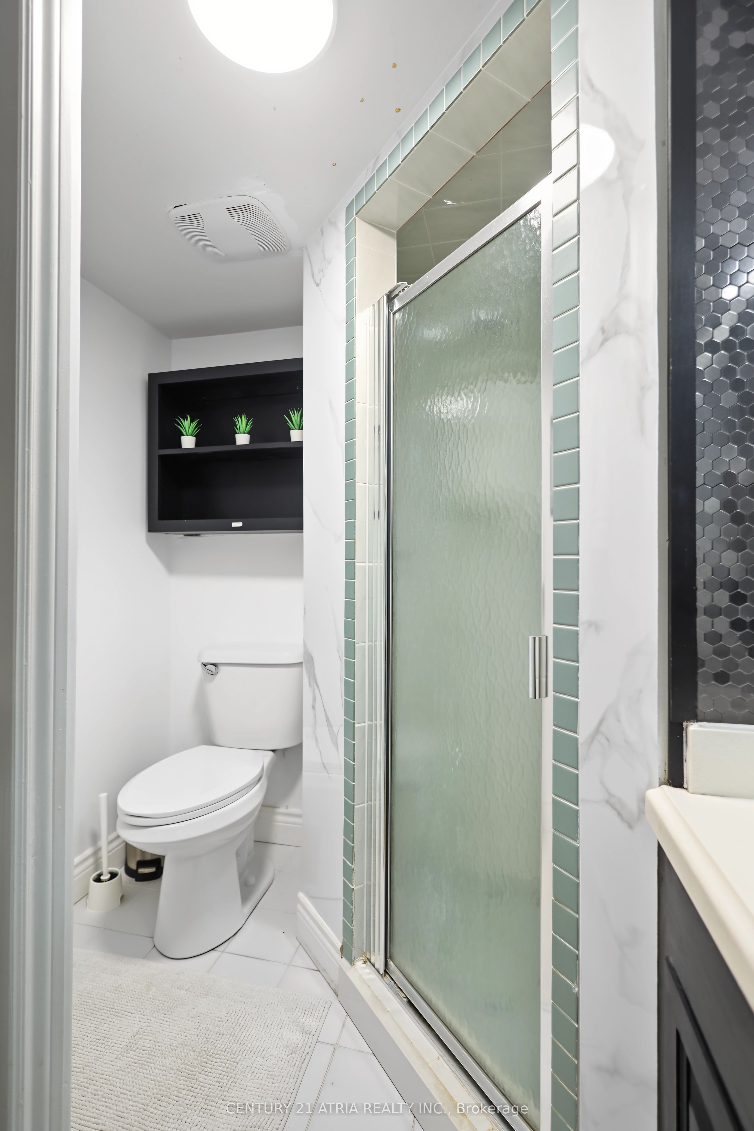 64 Cartier Crescent Property Photo 38