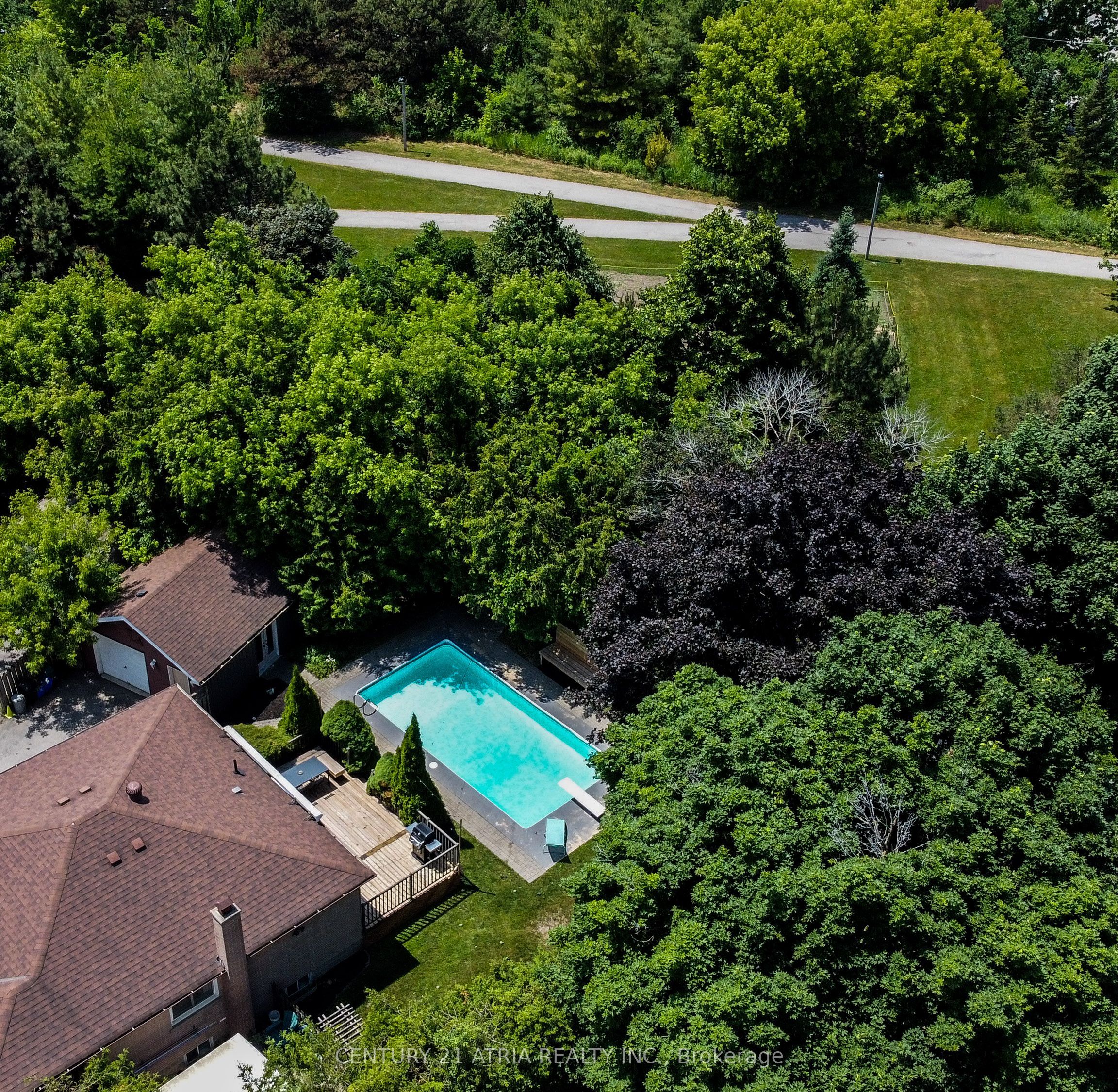 64 Cartier Crescent Property Photo 45