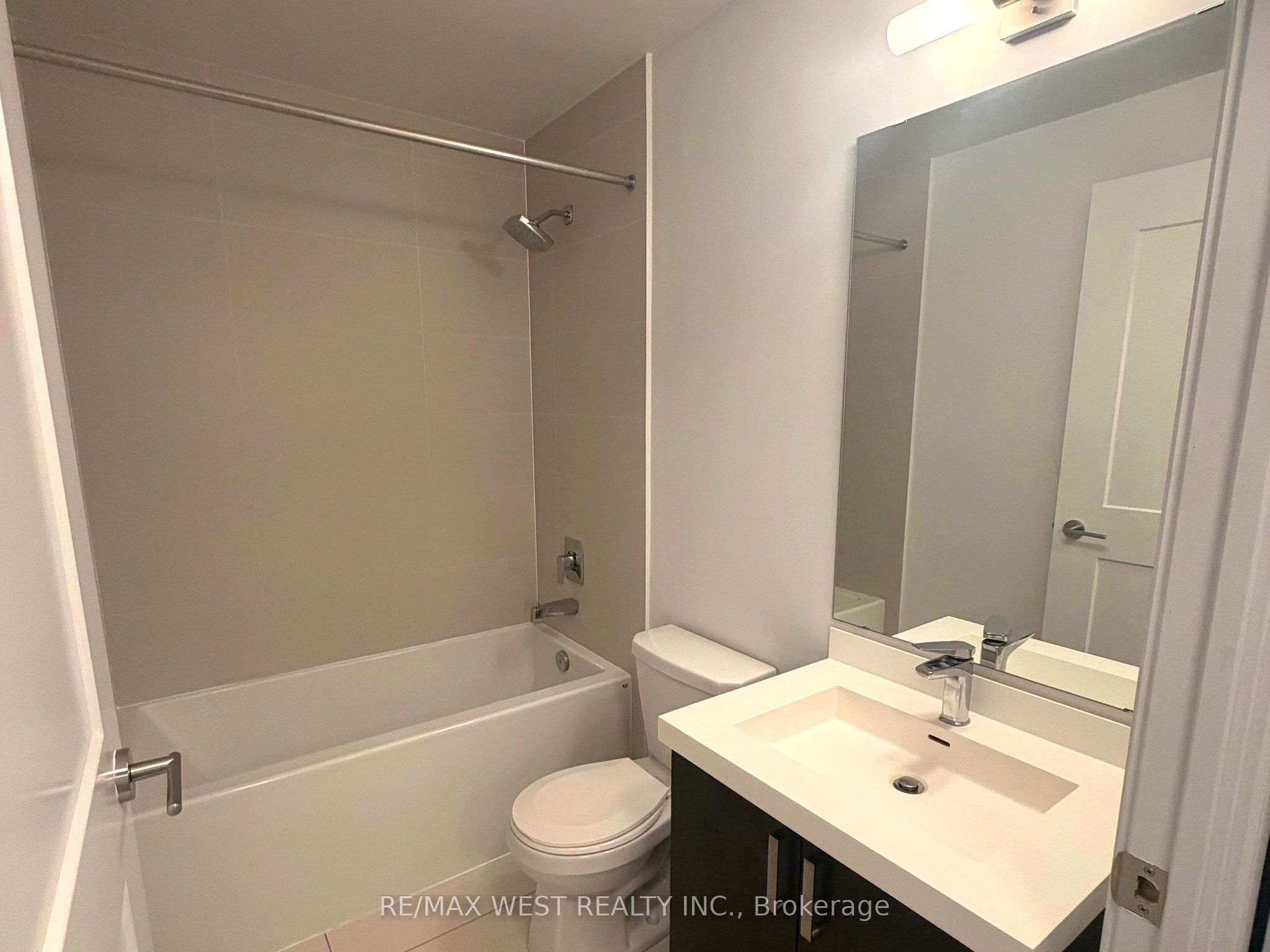 7895 Jane Street 3610 Property Photo 19