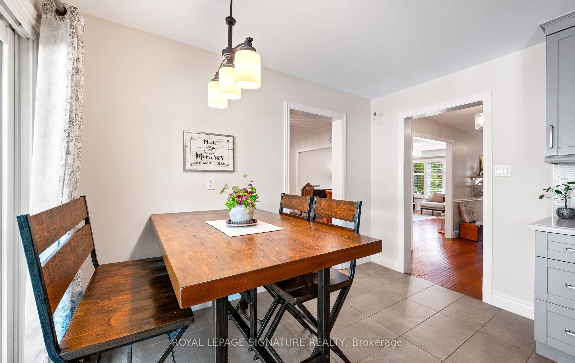 42 Shieldmark Crescent Property Photo 10