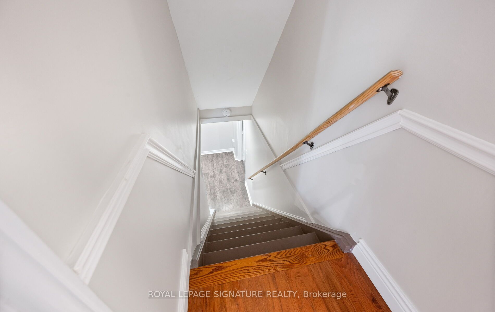 42 Shieldmark Crescent Property Photo 26