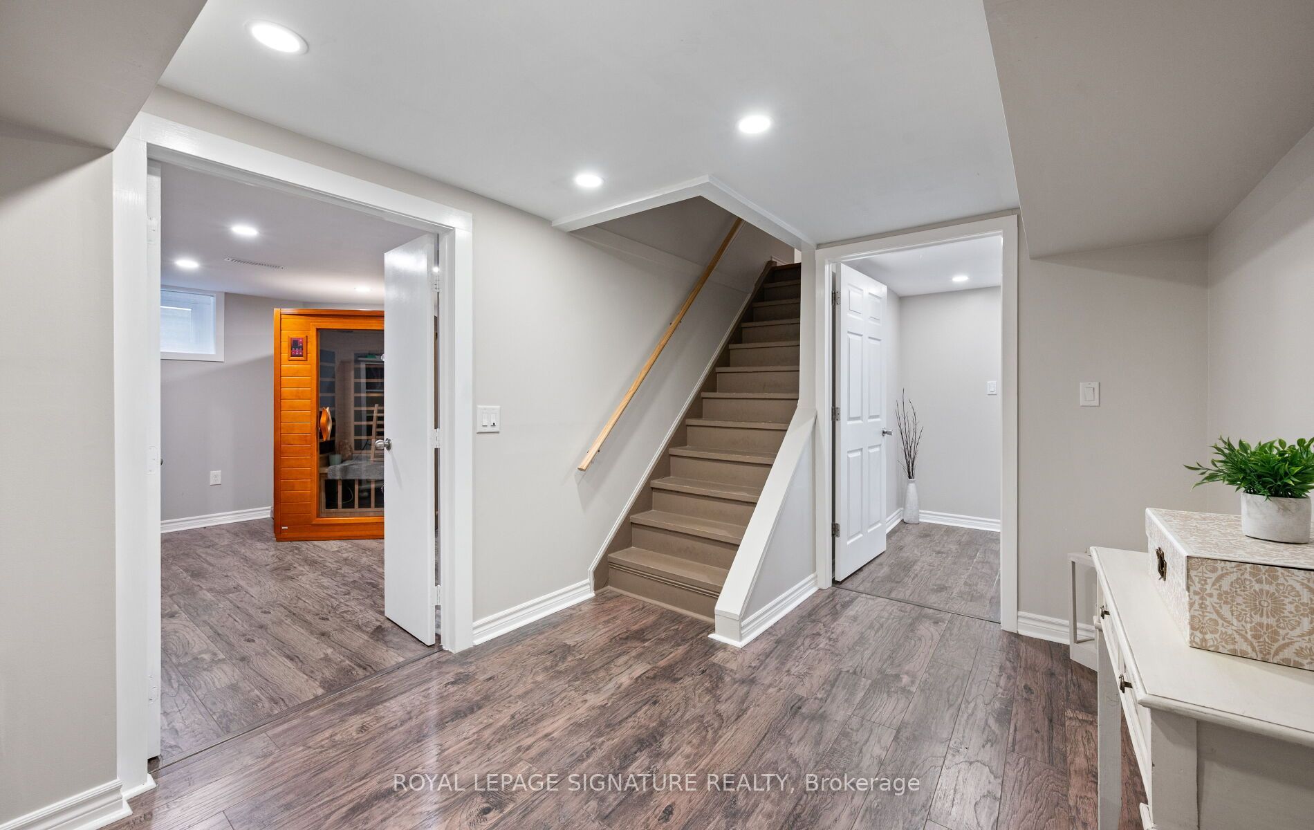 42 Shieldmark Crescent Property Photo 27