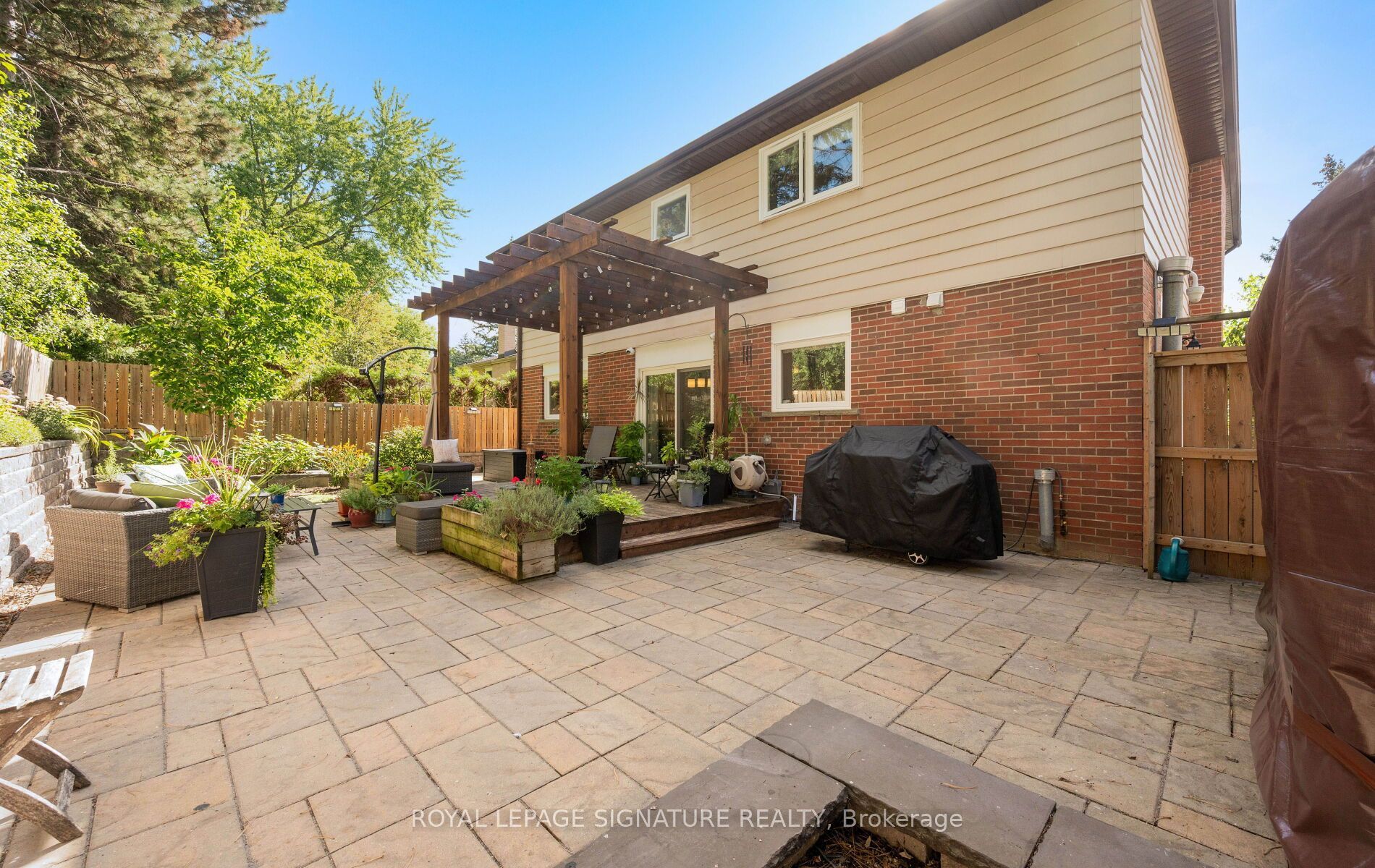 42 Shieldmark Crescent Property Photo 36