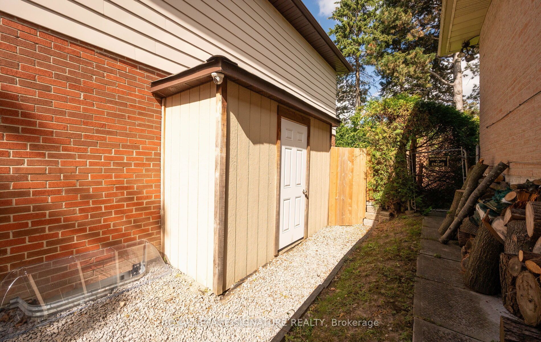 42 Shieldmark Crescent Property Photo 38