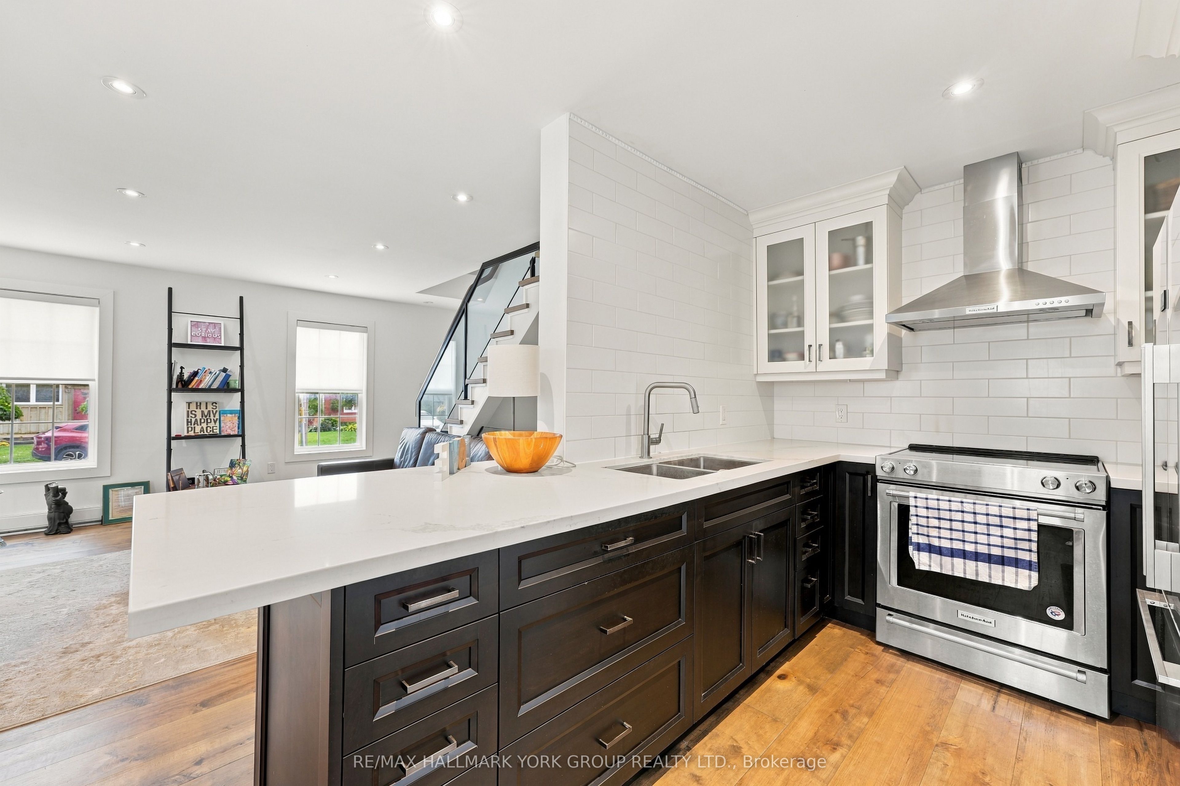 52 Centre Street Property Photo 7