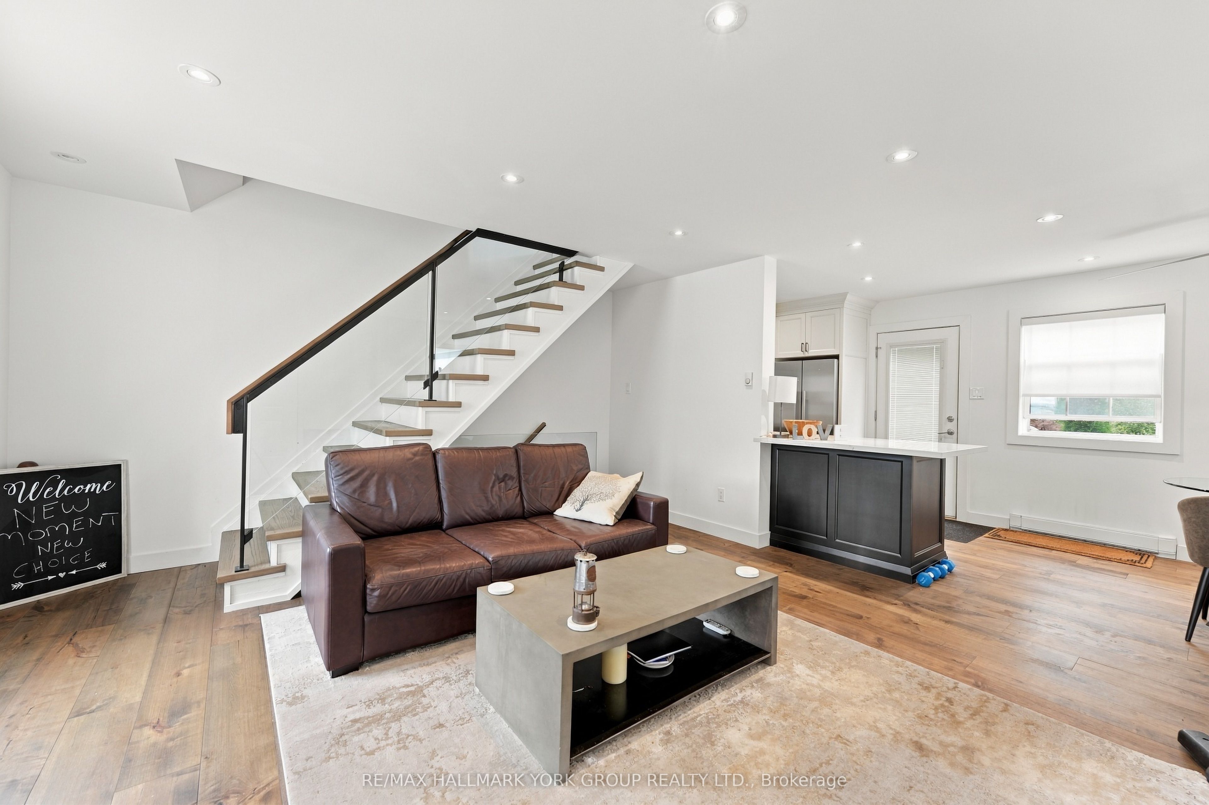 52 Centre Street Property Photo 9