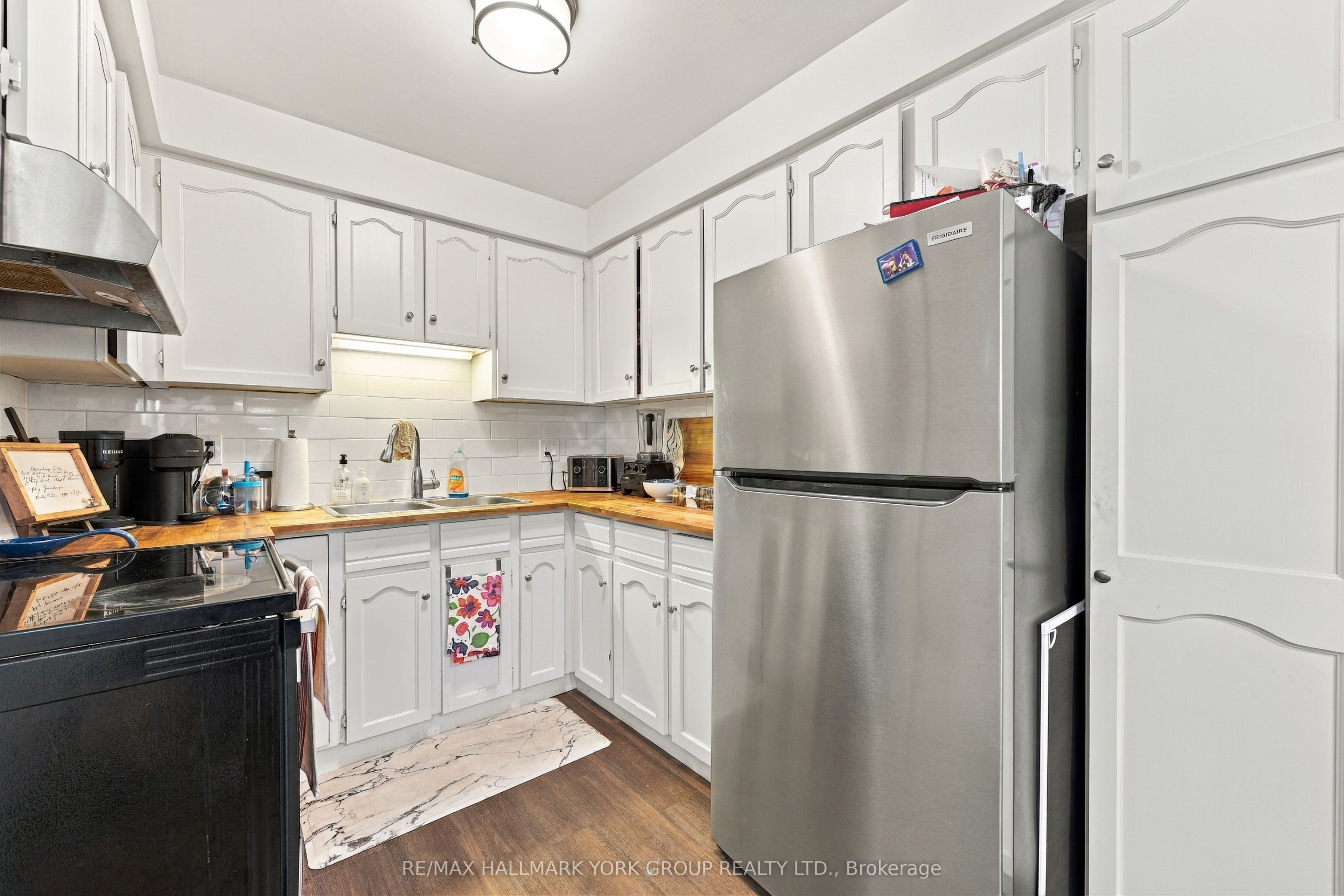 52 Centre Street Property Photo 22