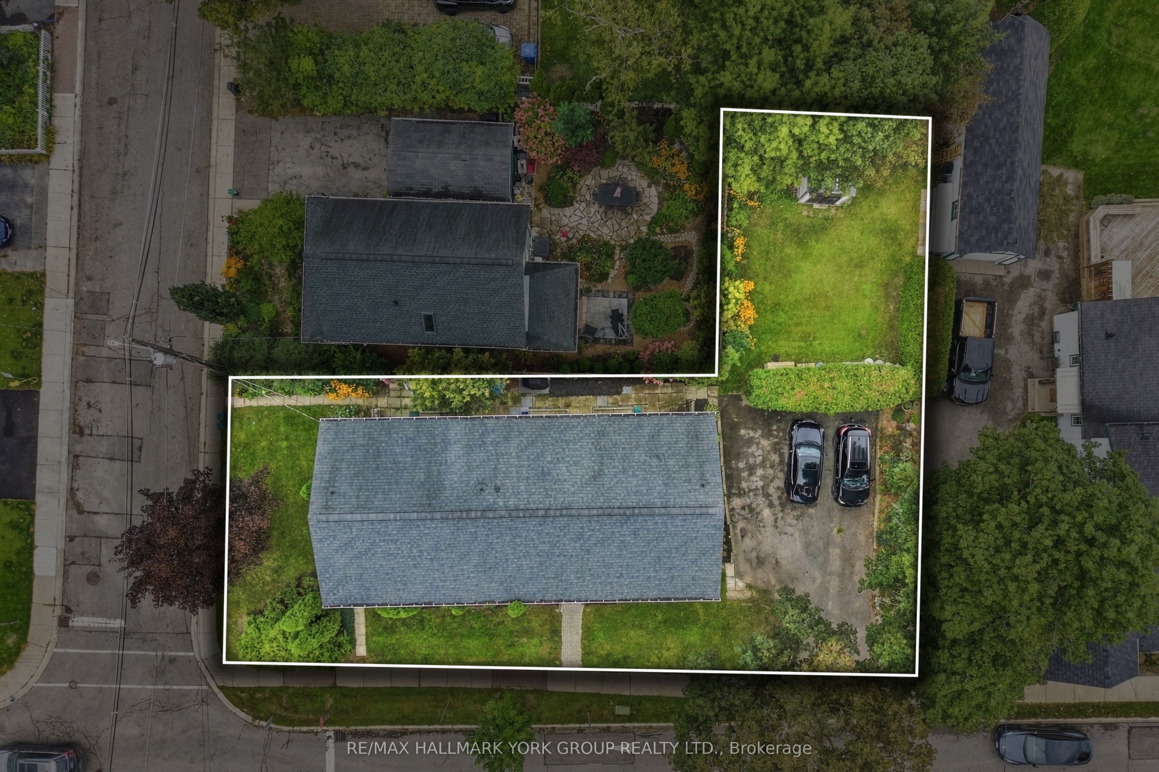52 Centre Street Property Photo 32