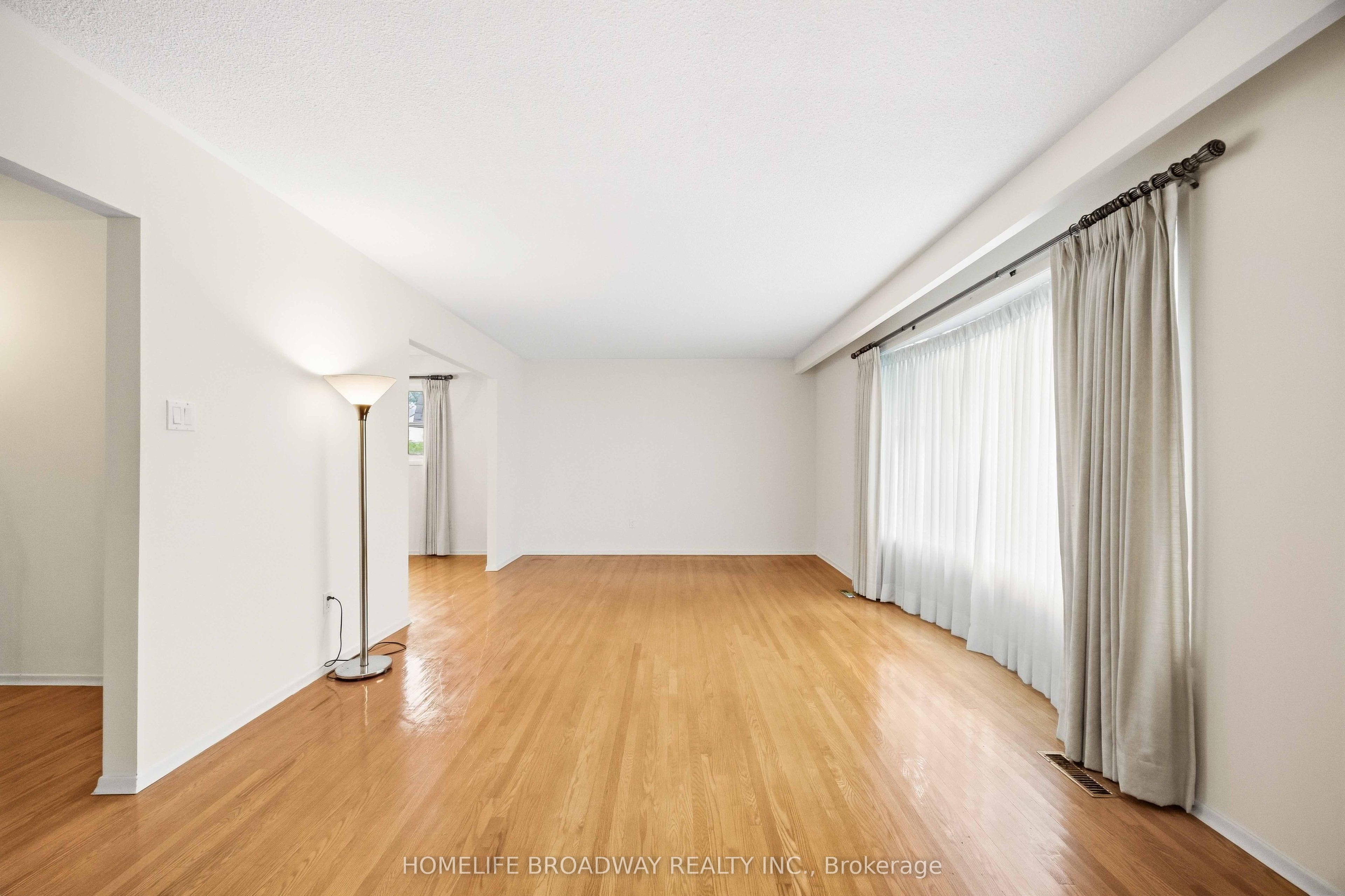 212 Bayview Fairways Drive Property Photo 8