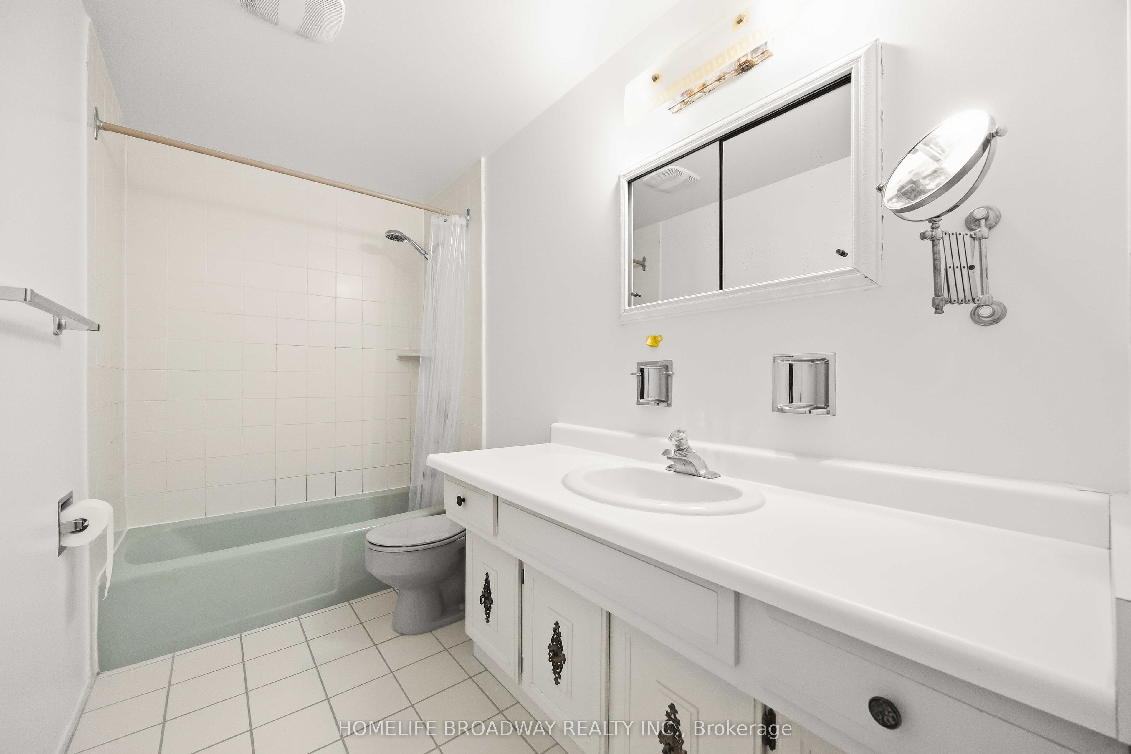 212 Bayview Fairways Drive Property Photo 25