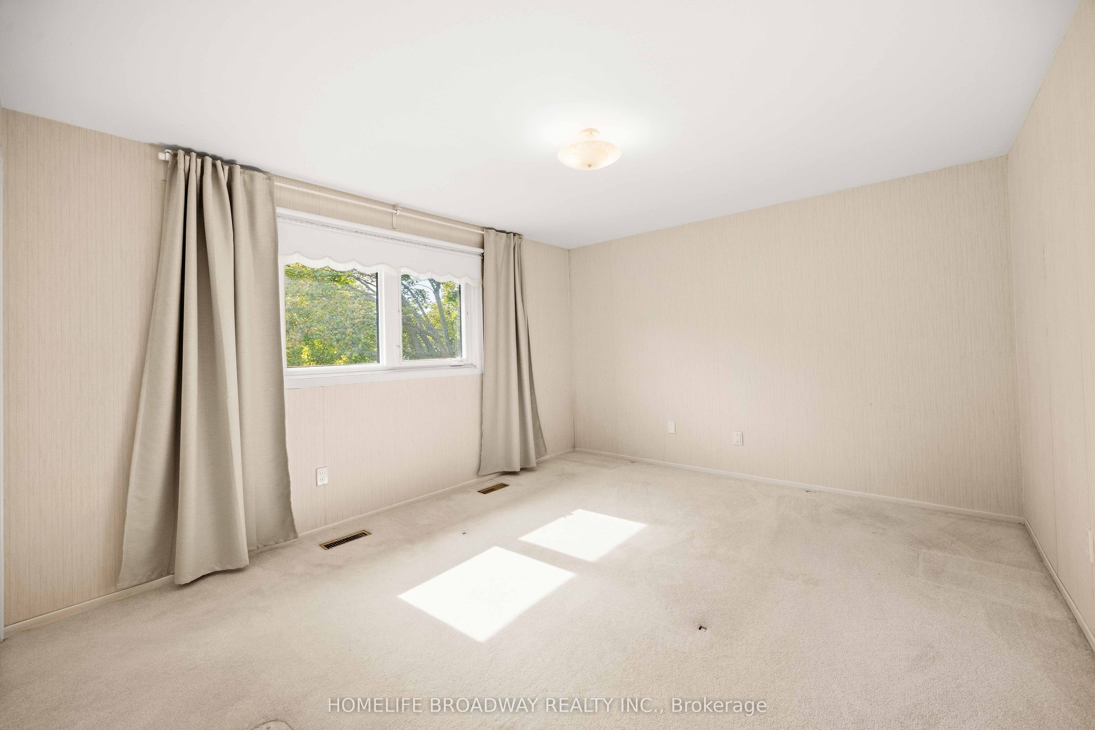212 Bayview Fairways Drive Property Photo 27