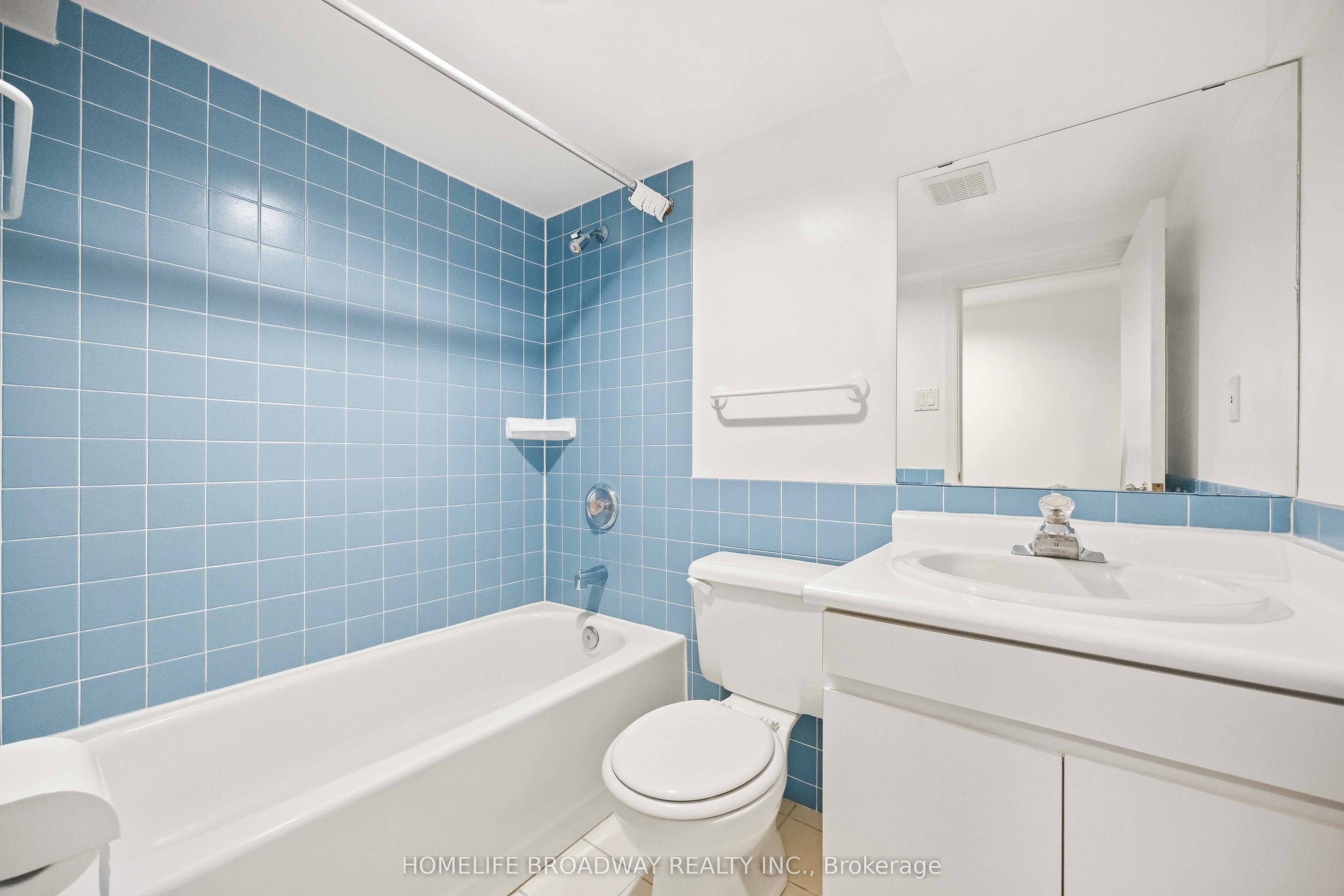 212 Bayview Fairways Drive Property Photo 37