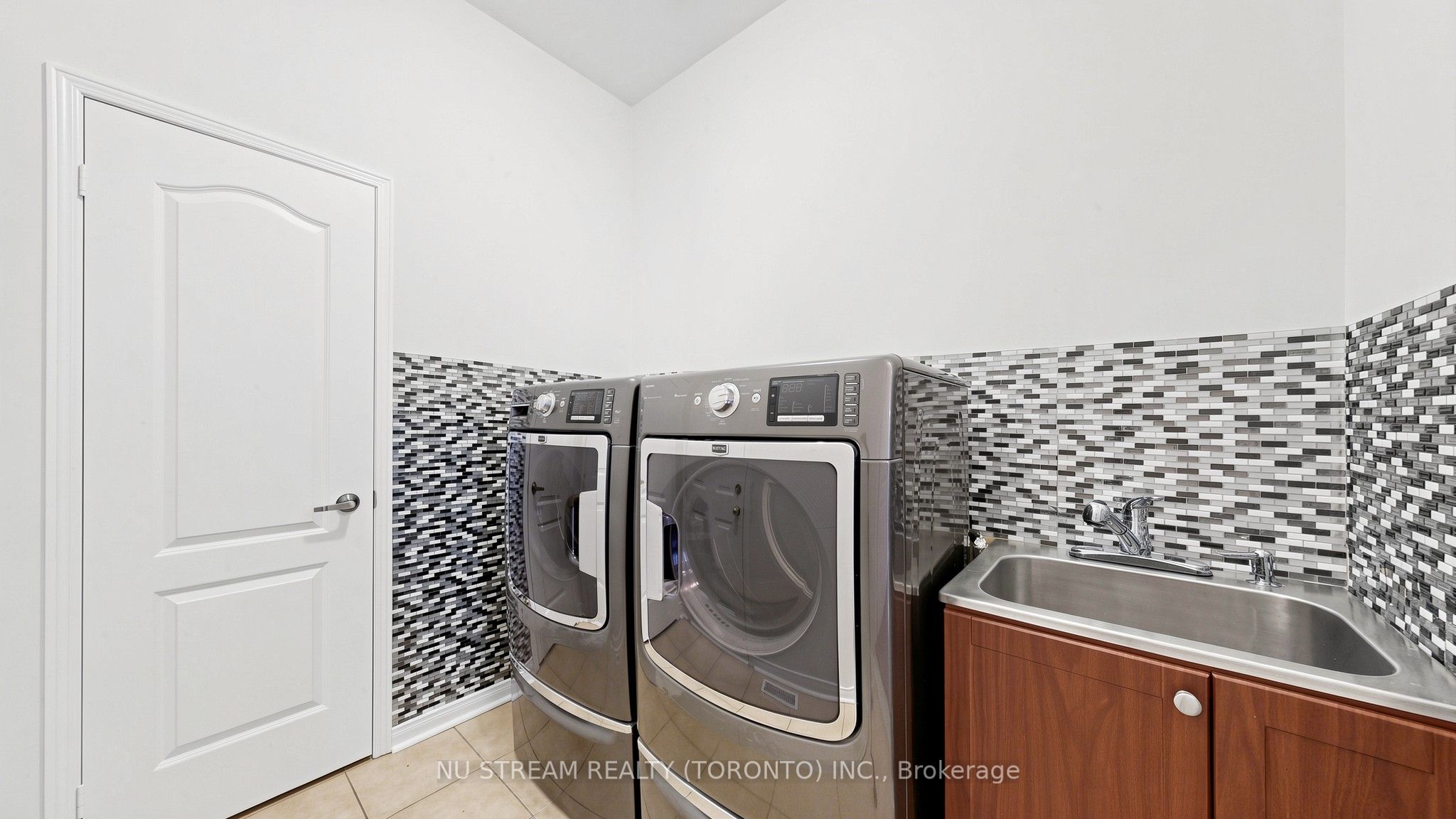 205 Fred Mclaren Boulevard Property Photo 19