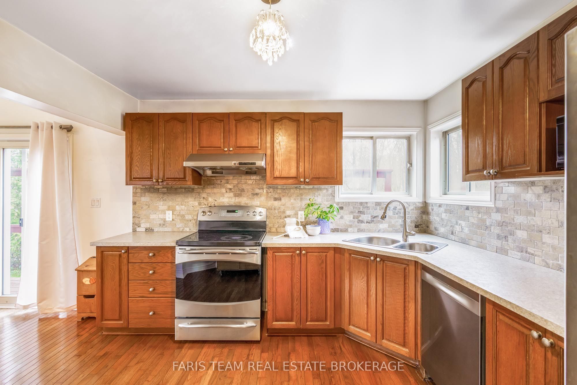2720 Ireton Street Property Photo 4
