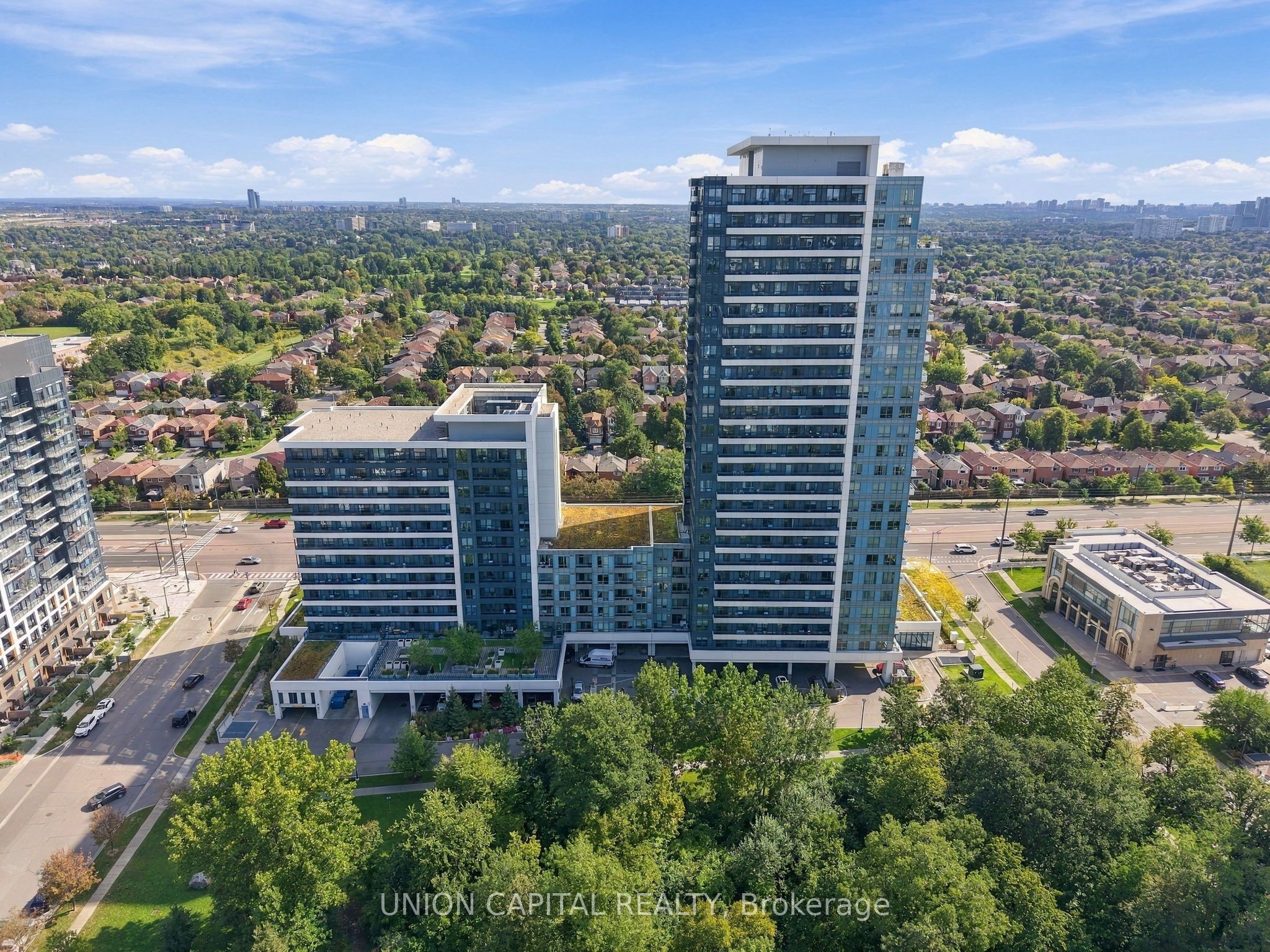 7890 Bathurst Street 412 Property Photo 1