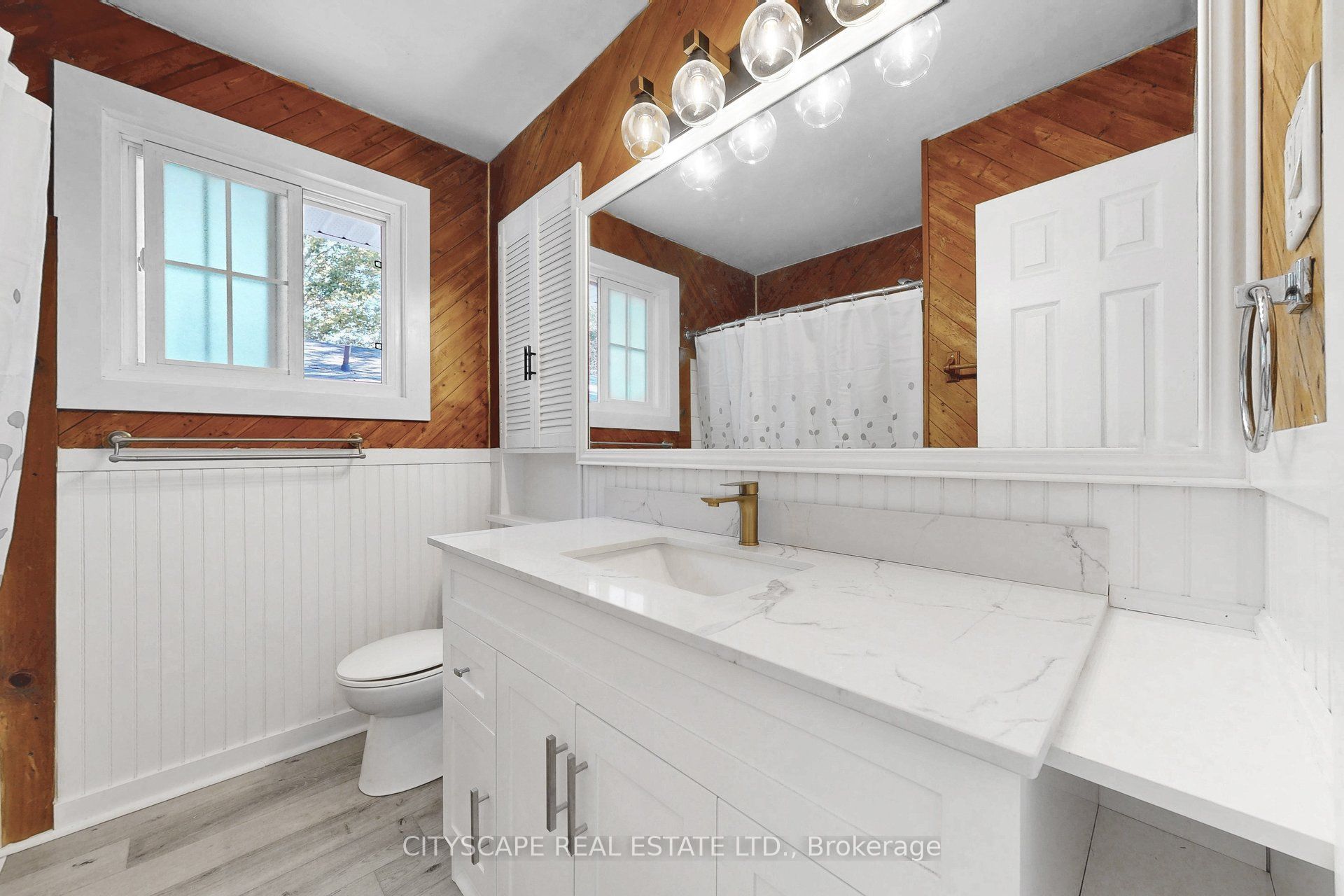2049 Northern Avenue Property Photo 10