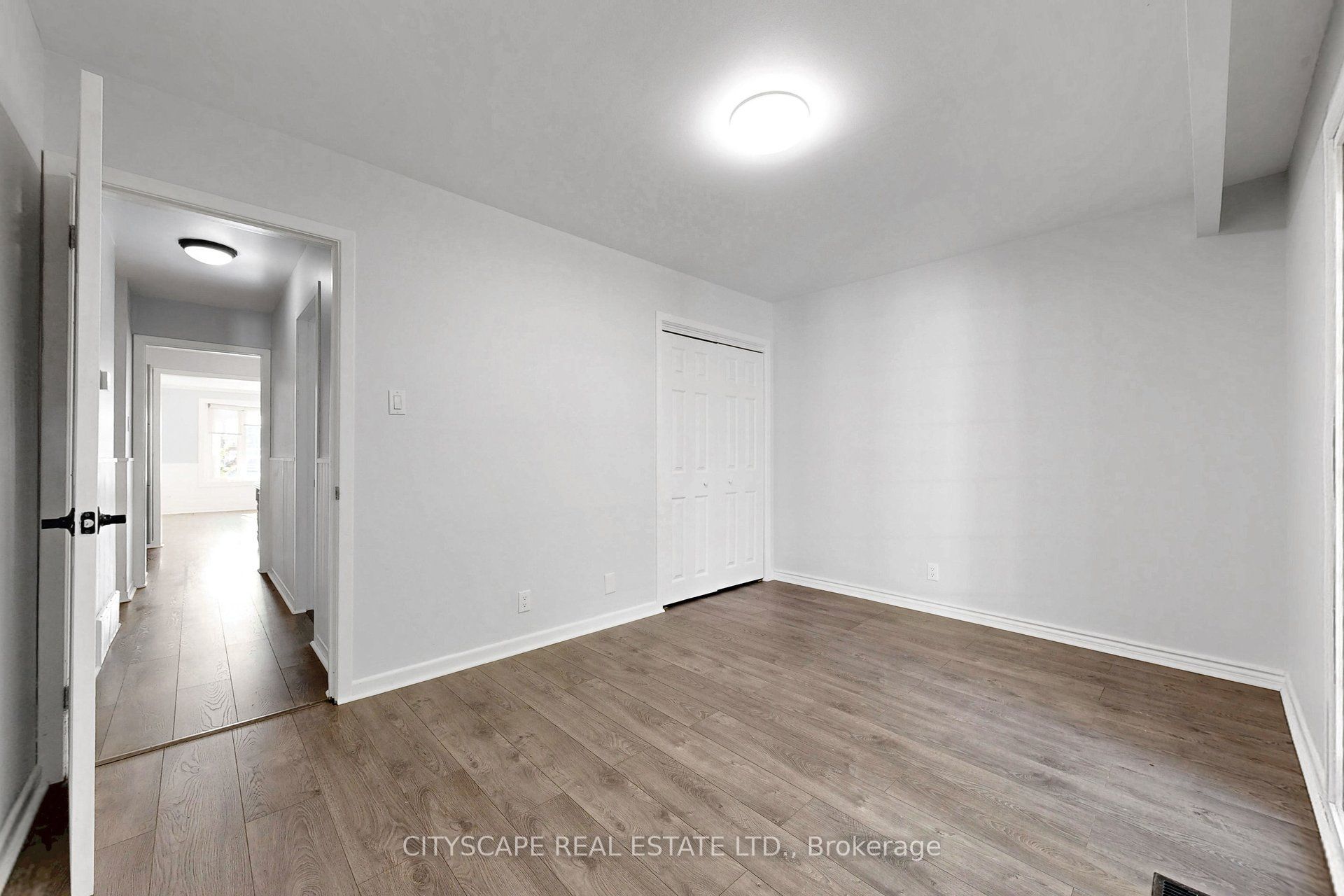2049 Northern Avenue Property Photo 17