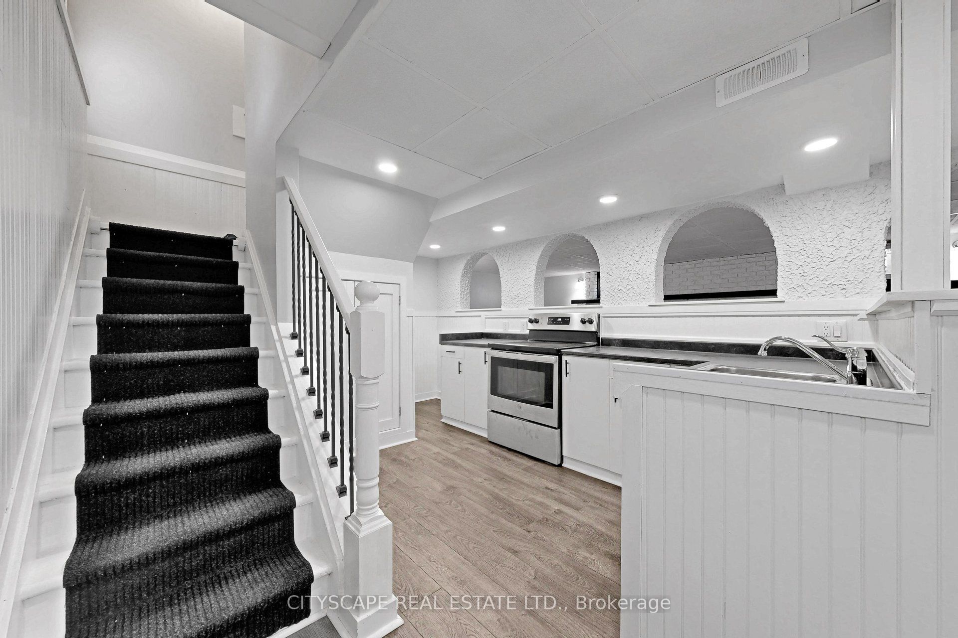 2049 Northern Avenue Property Photo 18