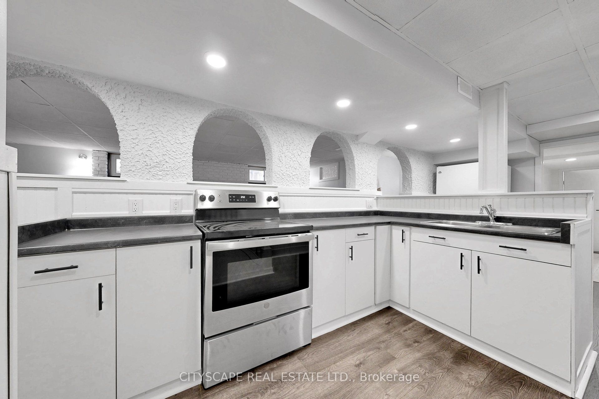 2049 Northern Avenue Property Photo 19