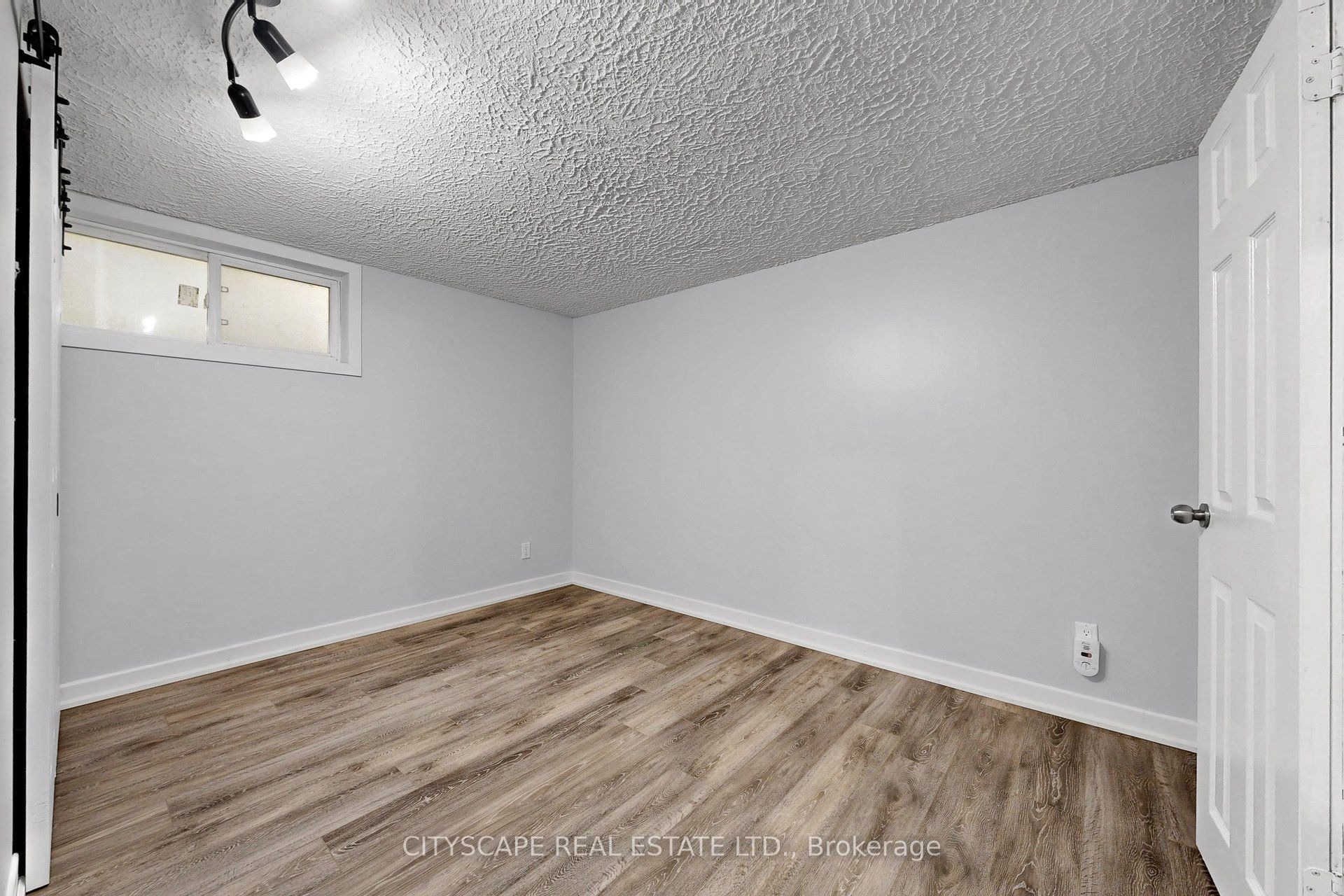 2049 Northern Avenue Property Photo 26