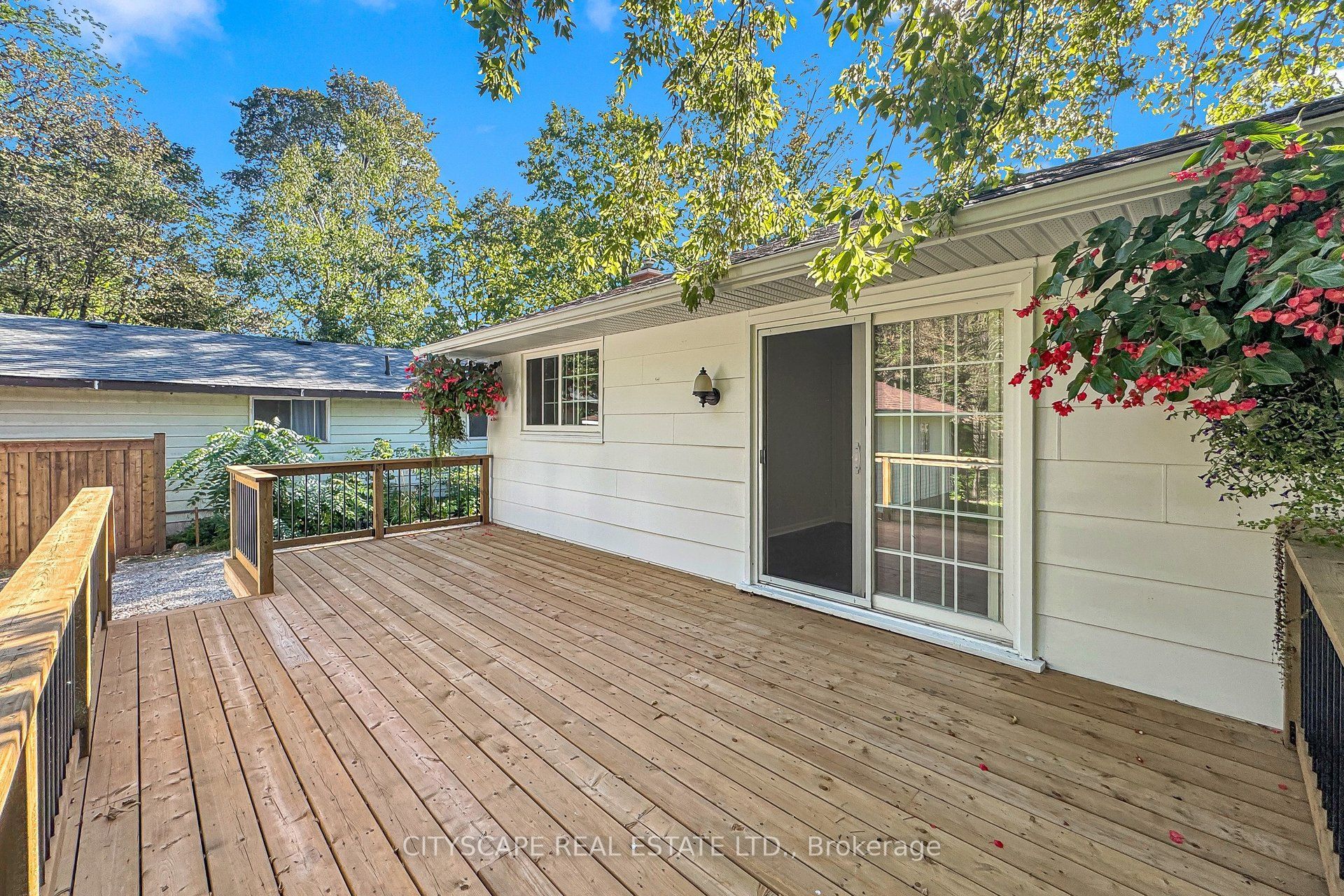 2049 Northern Avenue Property Photo 31