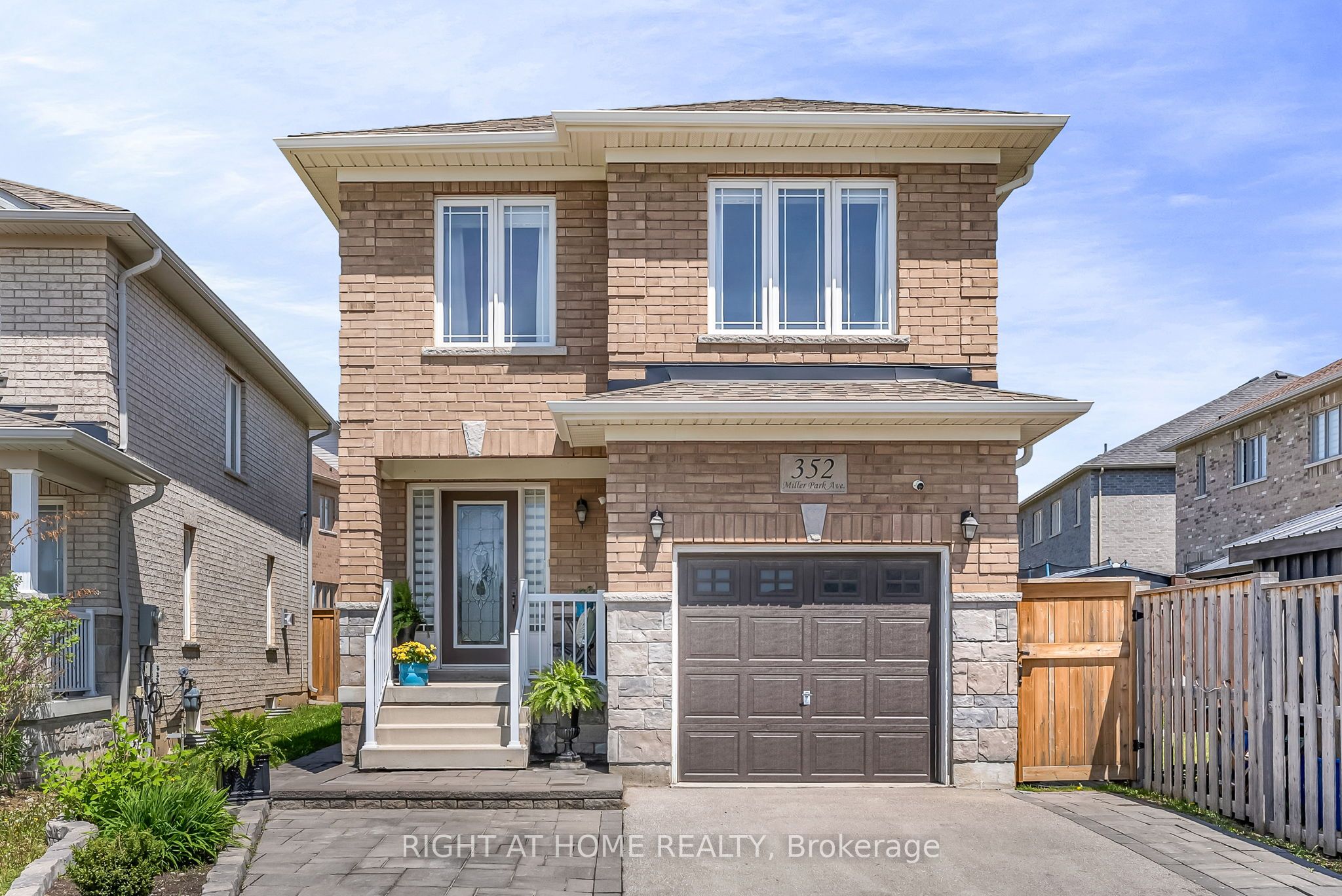352 Miller Park Avenue Property Photo 1