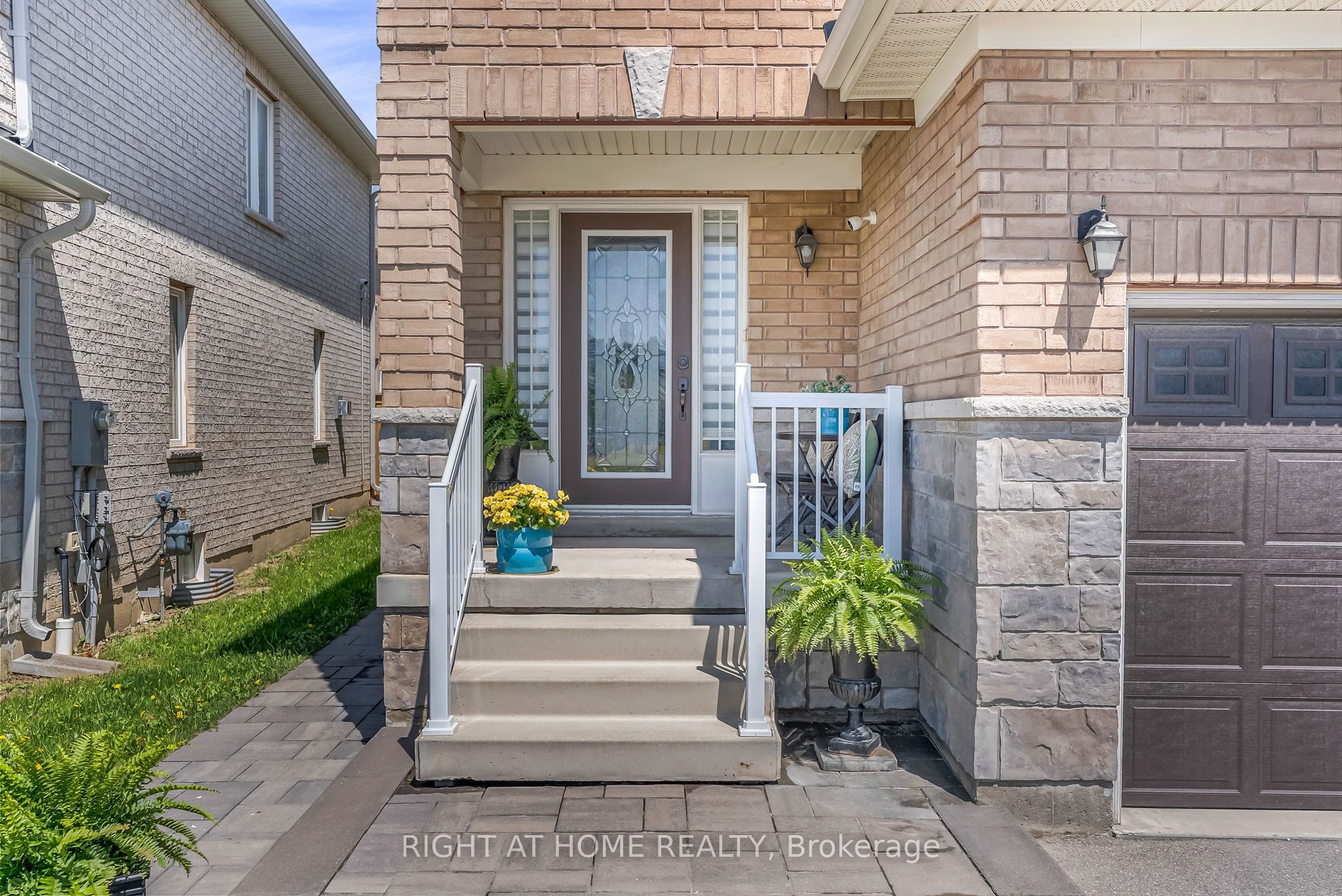352 Miller Park Avenue Property Photo 5