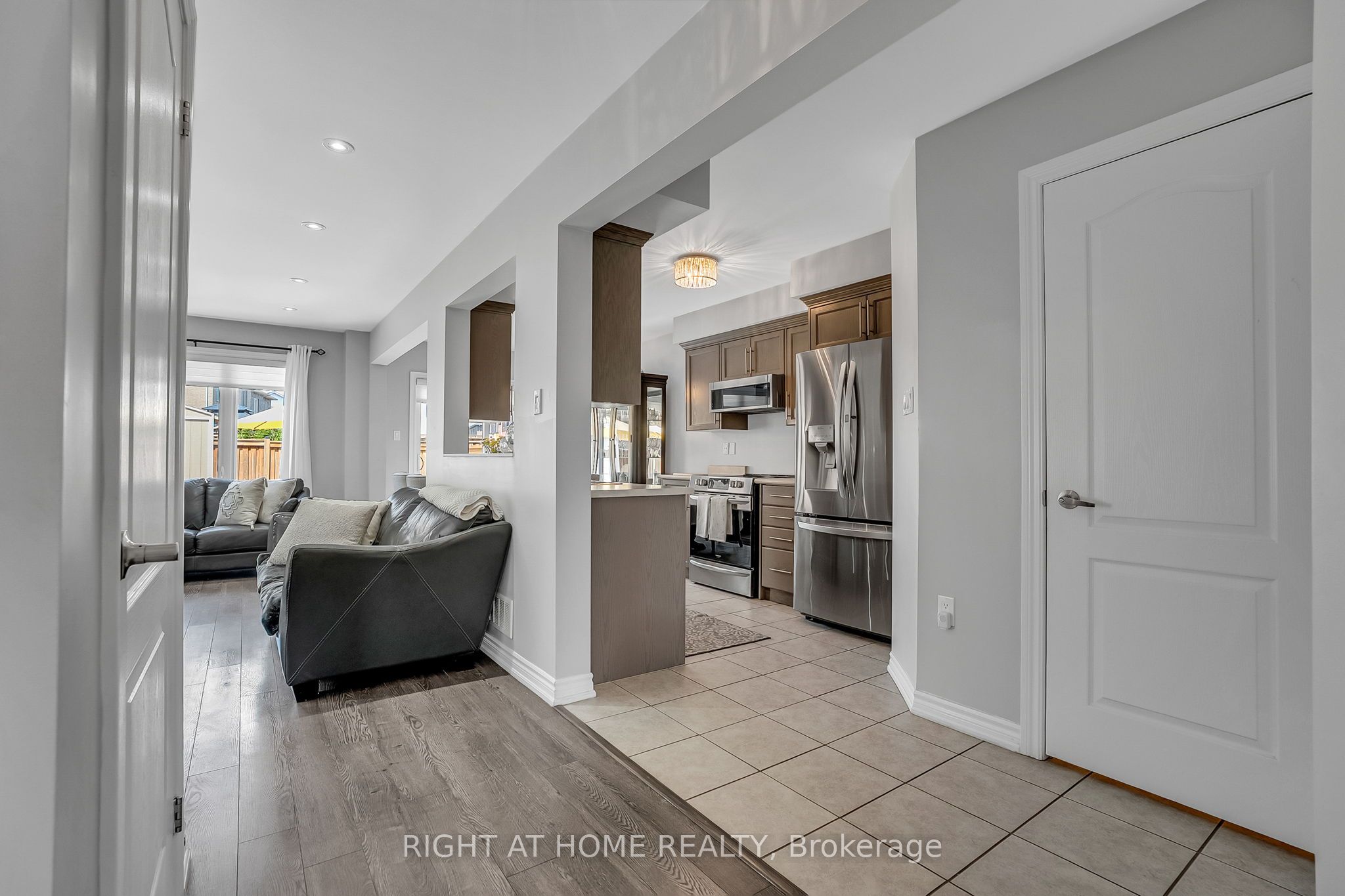 352 Miller Park Avenue Property Photo 9